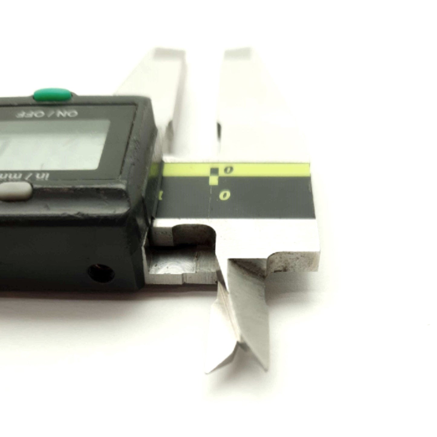 Used Mitutoyo 500-196-30 CD-6"ASX Absolute Digimatic Caliper 0-6" .0005"±.001" In/mm