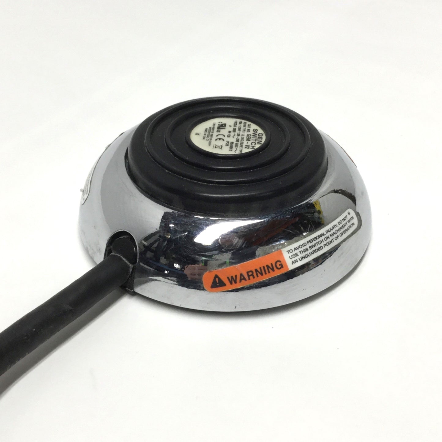 Used Linemaster GEM-V2 Omnidirectional Foot Switch SPDT Momentary, 125-250VAC 15A