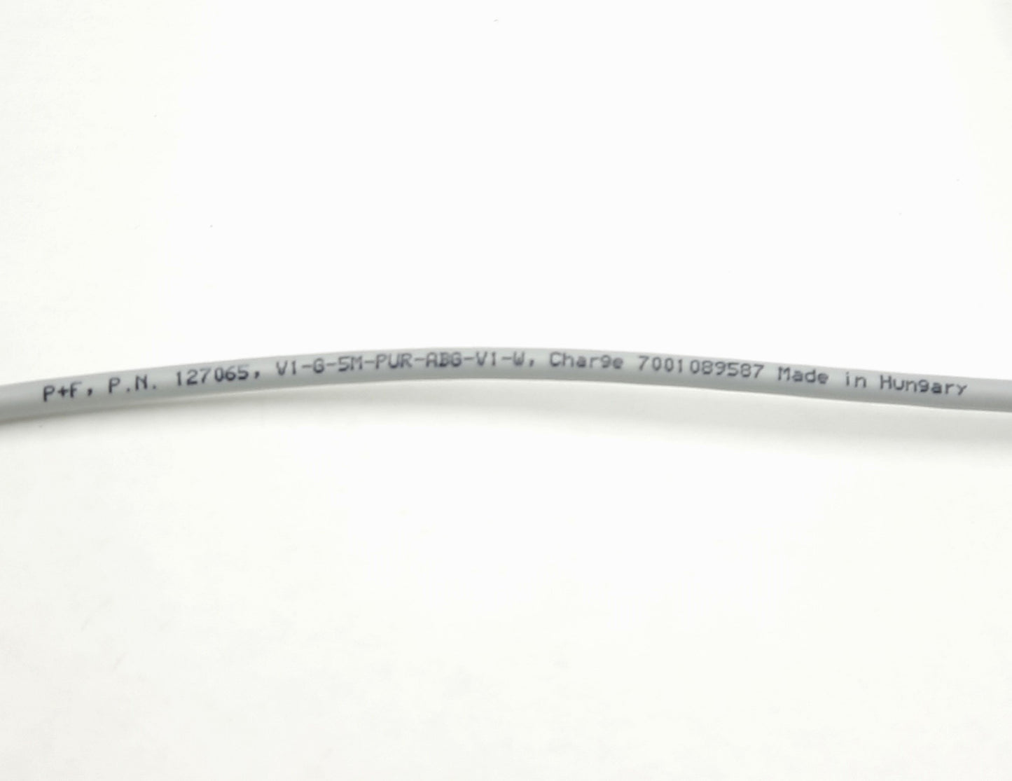 New – Open box  PEPPERL+FUCHS V1-G-5M-PUR-ABG-V1-W Connection Cable 5M, 250V 4A, M12 4-Pin