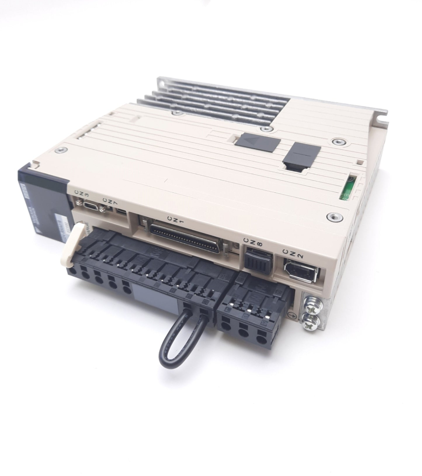 New Yaskawa SGDV-R90A01B002000 Servopack Servo Drive 3 Phase 200-230VAC 100W 0.91A