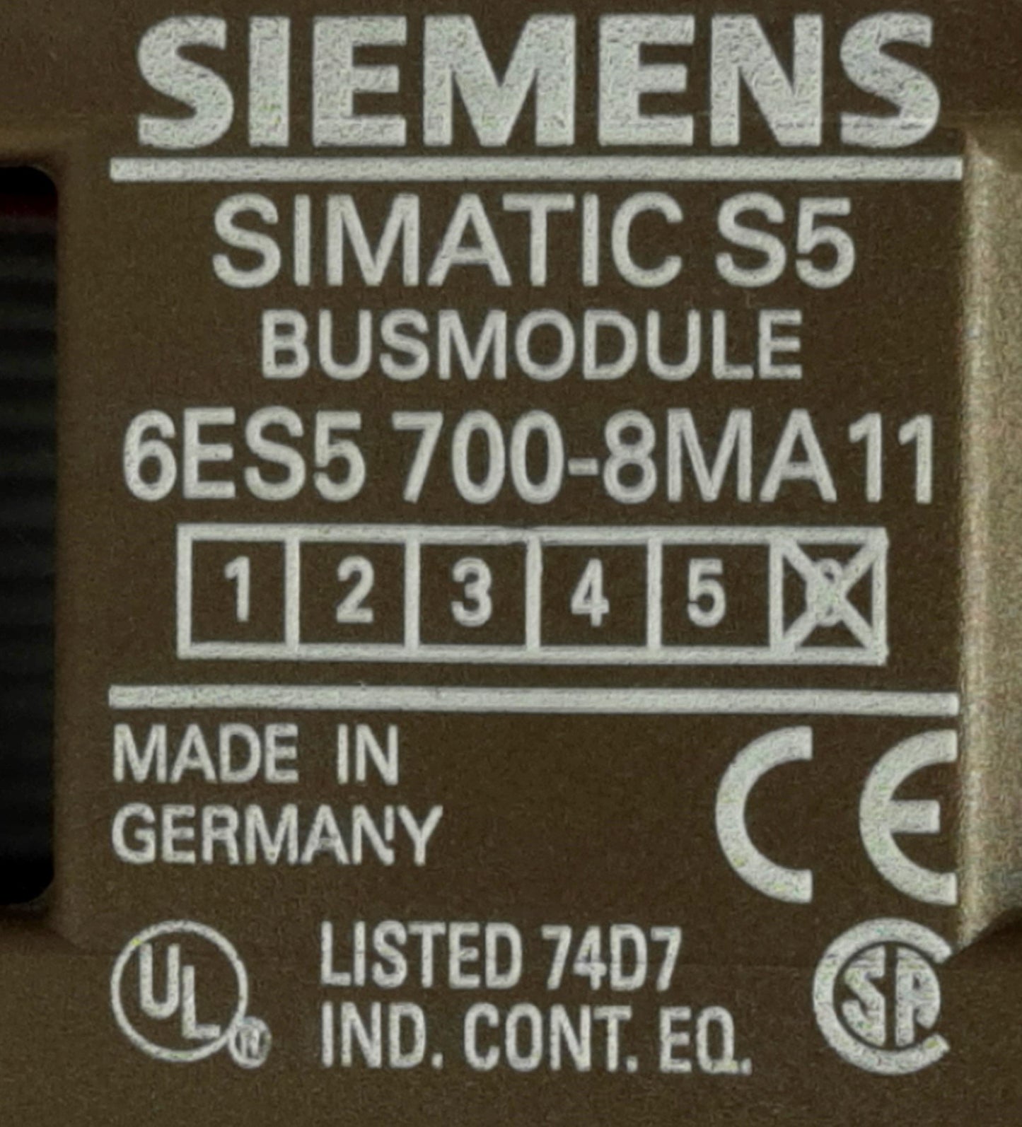 Used SIEMENS 6ES5700-8MA11 Terminal Bus Module, For S5-100U/ET, DIN Rail Mount