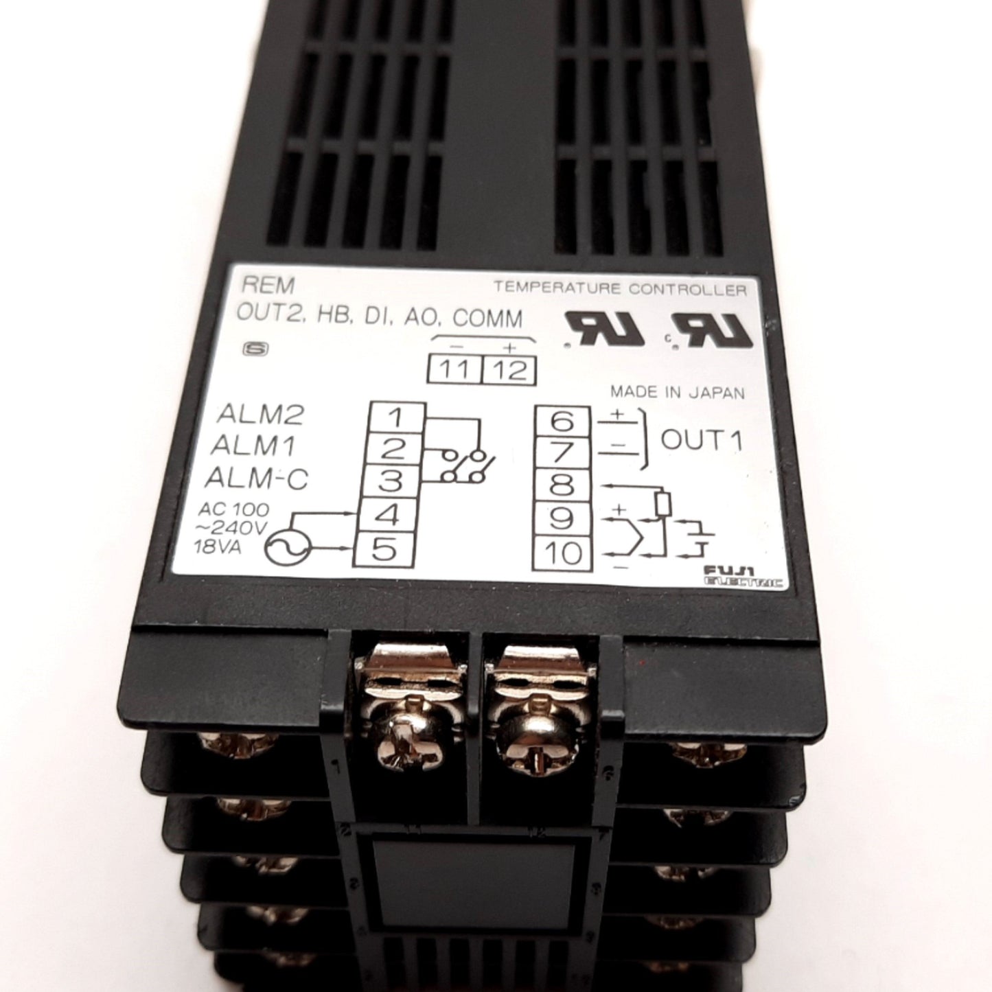 Used Fuji Electric PYX4MEY1-022YF Temperature Controller, Multi-Input, 100-240VAC