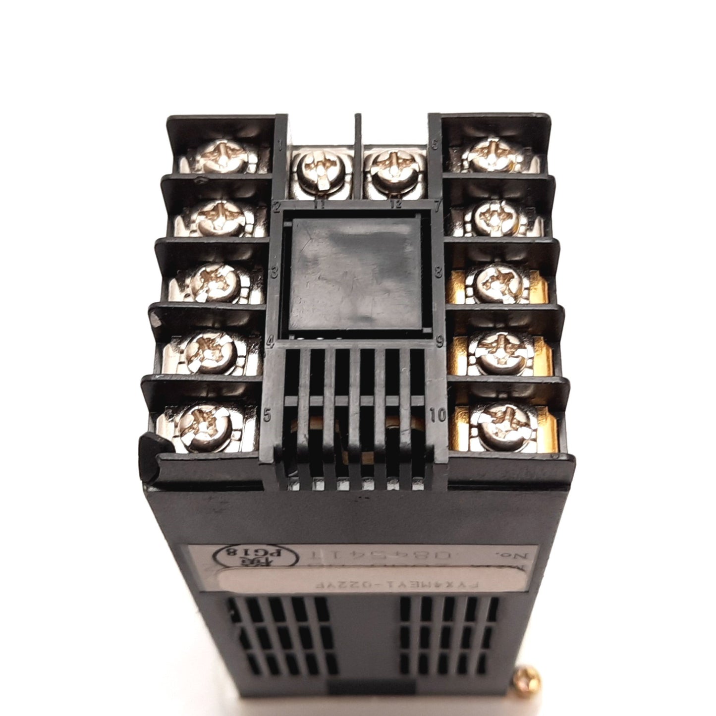 Used Fuji Electric PYX4MEY1-022YF Temperature Controller, Multi-Input, 100-240VAC