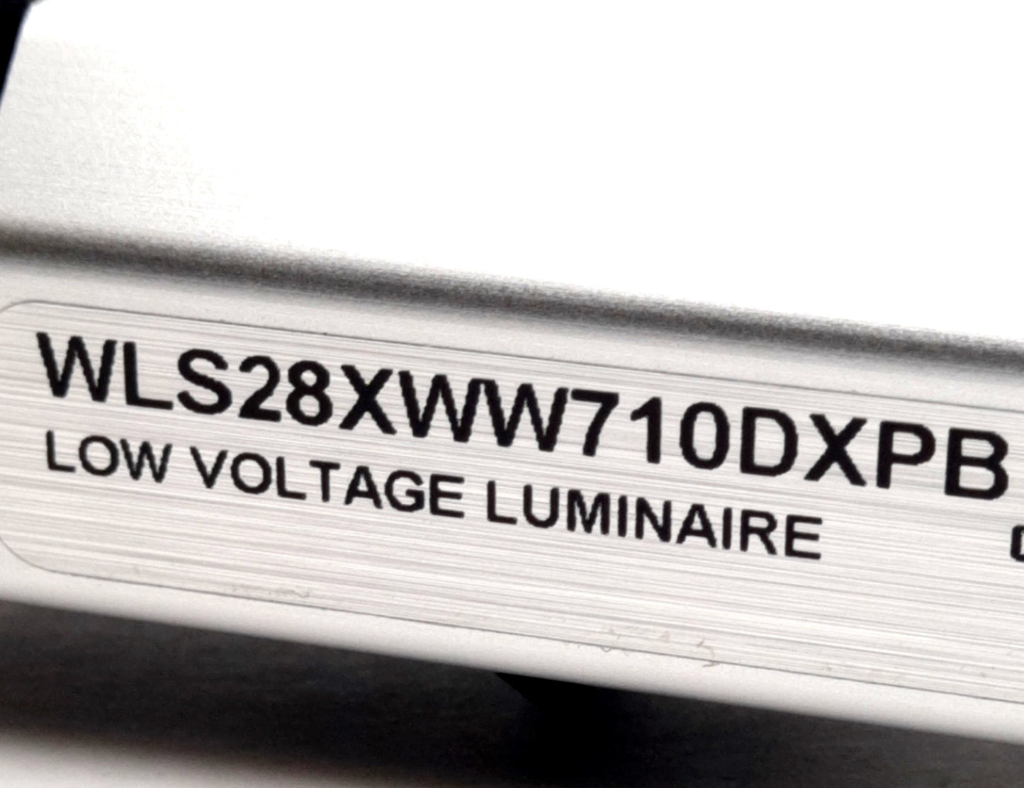 New Banner WLS28XWW710DXPB LED Light Strip, 710mm, 12-30v DC, IP50, Warm Light