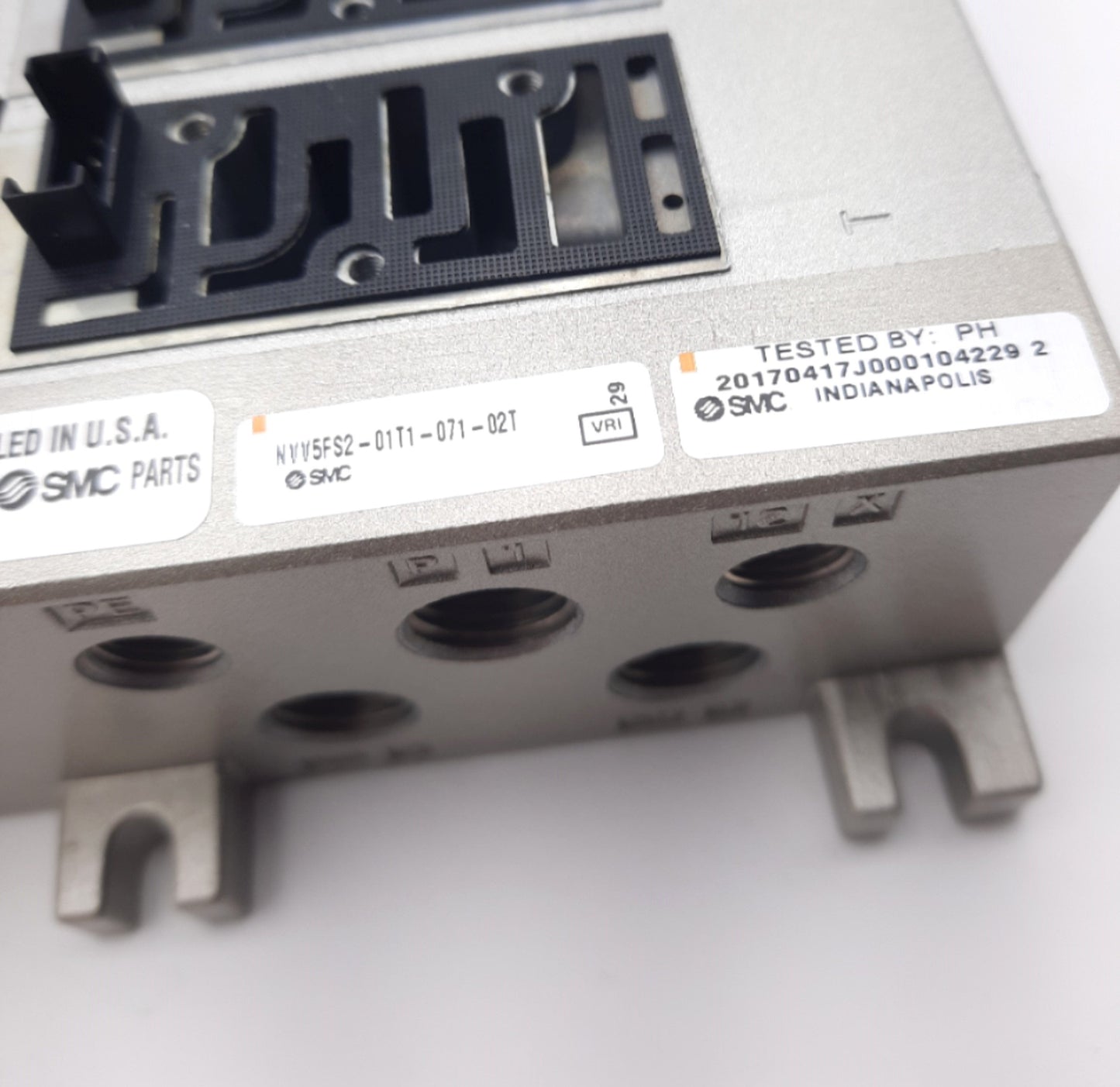 New SMC NVV5FS2-01T1-071-02T Pneumatic Manifold Plug-In 7 Stations 1/8" NPT 1/4" NPT