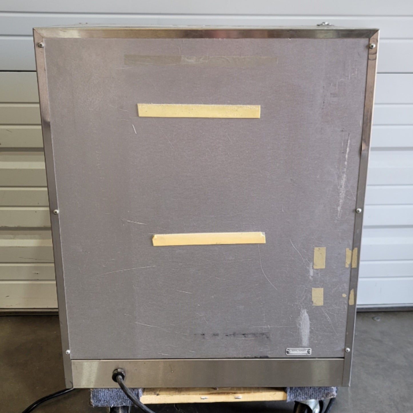 Used Grieve LW-201C Bench Top Laboratory Oven 2CuFt, 392°F Max, 120VAC, 1600W