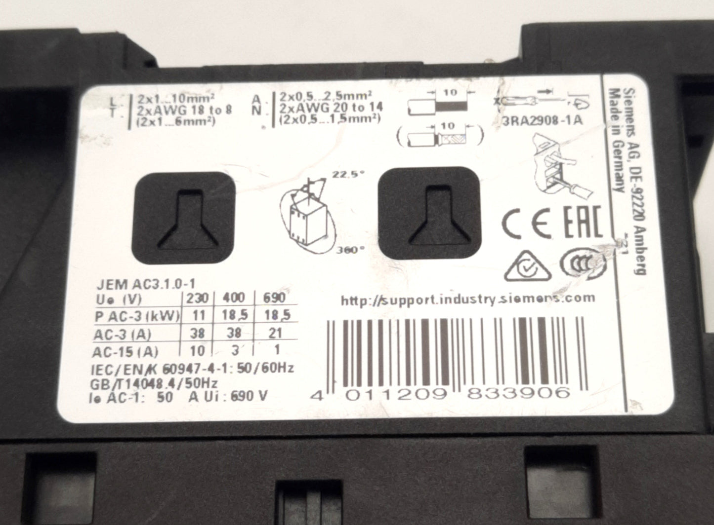 New – Open box Siemens 3RT2028-2AK60 Contactor, 3PST-NO 38A 400VAC, 1CO Aux, 110-120VAC Coil