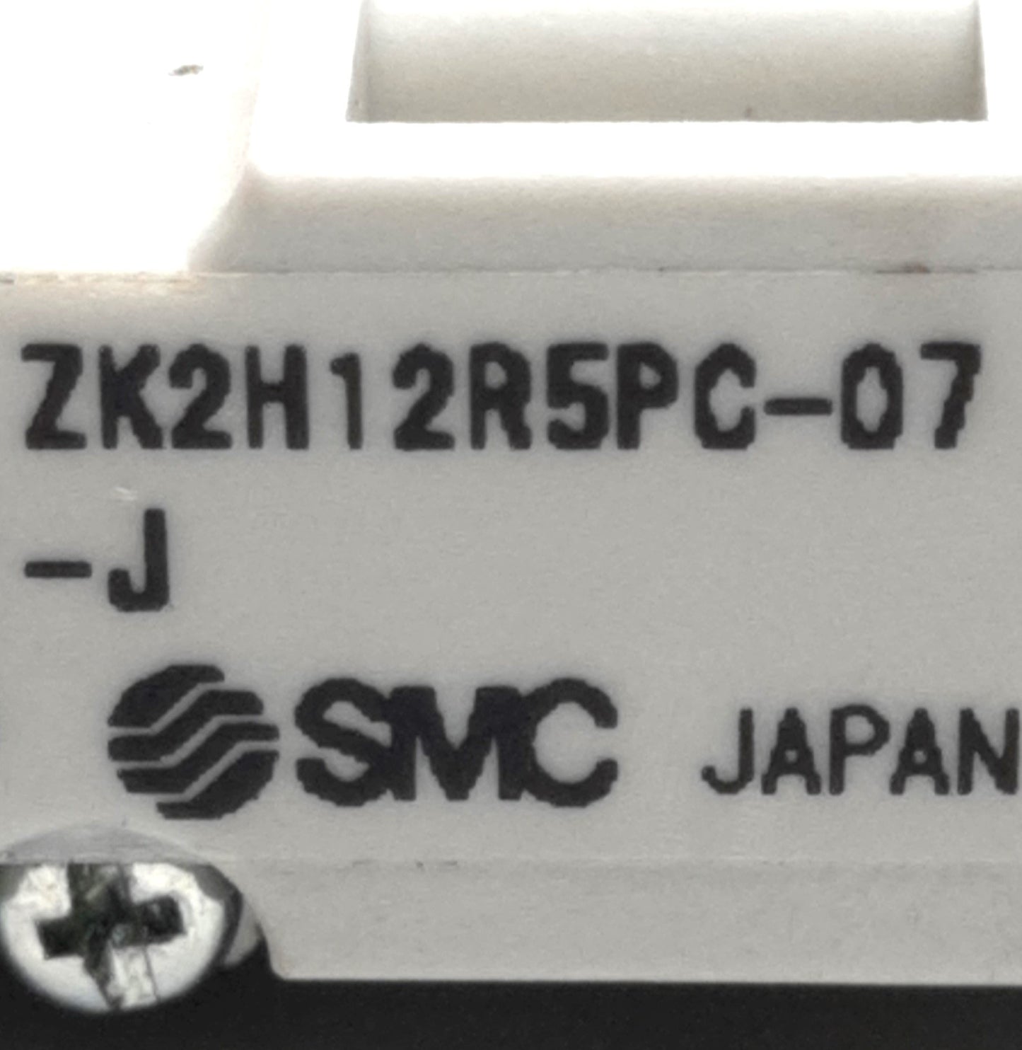 New – Open box SMC ZK2H12R5PC-07-J Vacuum Ejector, 24VDC Ø1.2 Nozzle, -101 KPa Max Ø1/4" V Port