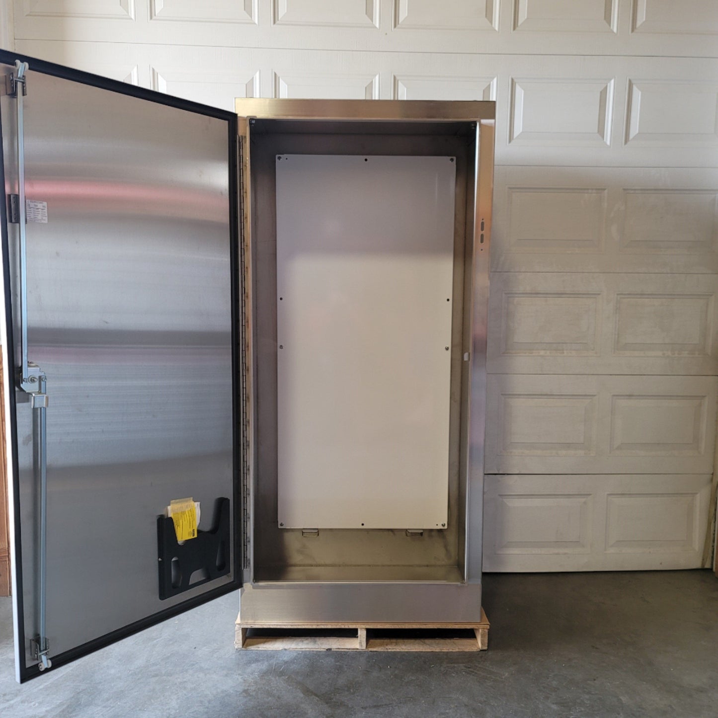 New Hoffman A84XM4024SSN4 Floor Mounted Stainless Steel Enclosure 84"x 40"x 24"