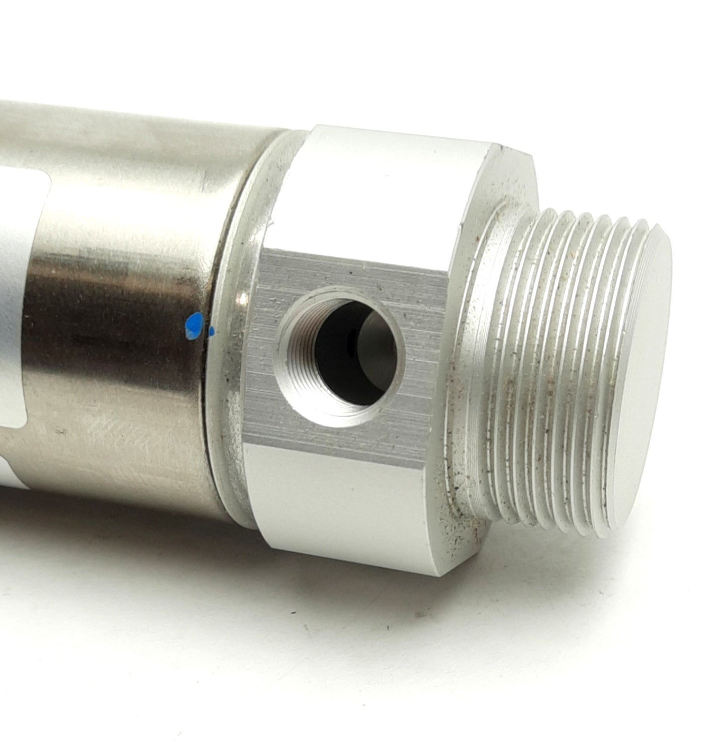 New – Open box SMC CM2B32-25S Pneumatic Cylinder, 32mm Bore, 25mm Stroke, Spring Return