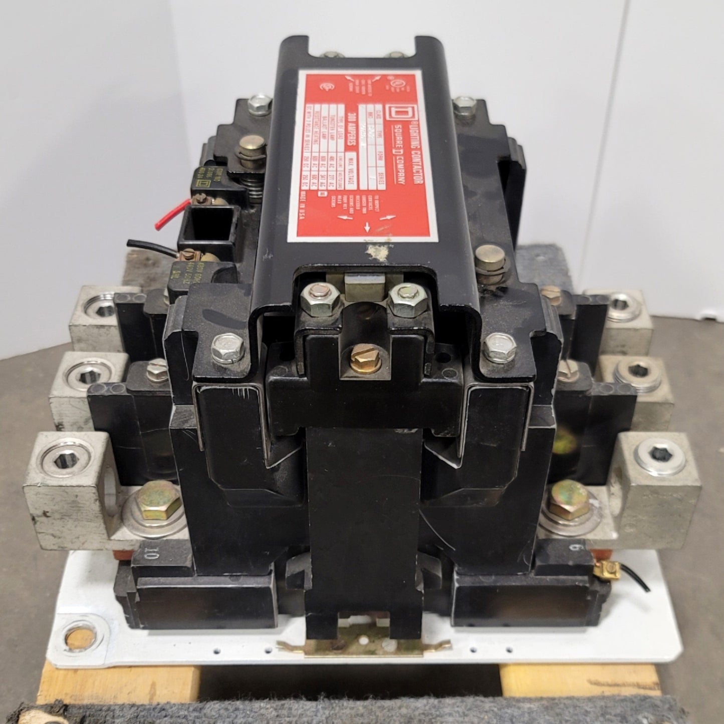 Used Square D 8903 SX0 2 Lighting Contactor 3-Pole, 600VAC/250VDC, 300A, 480VAC Coil