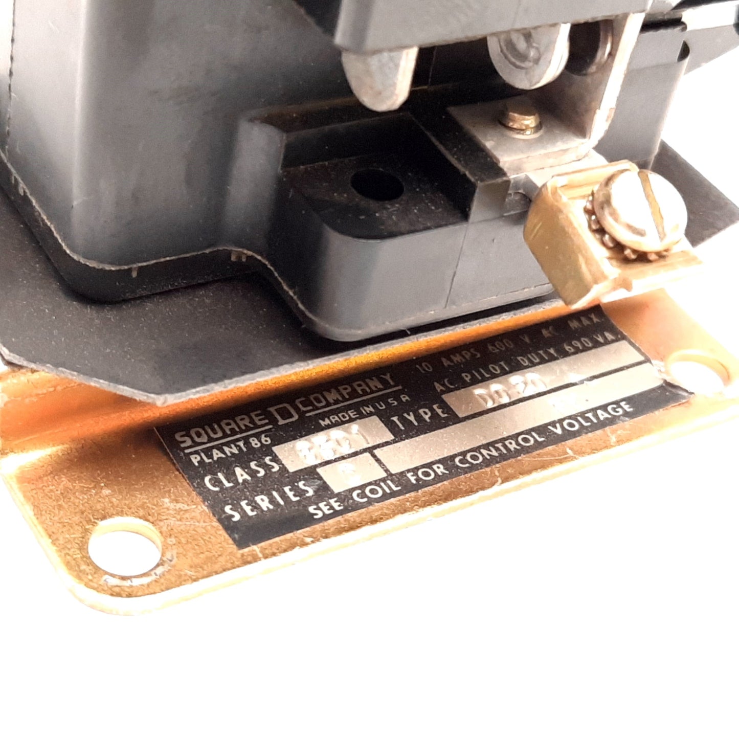 Used Square D 8501 D020 Control Relay, DPST, Coil: 110/120VAC, Rating: 10A 600VAC