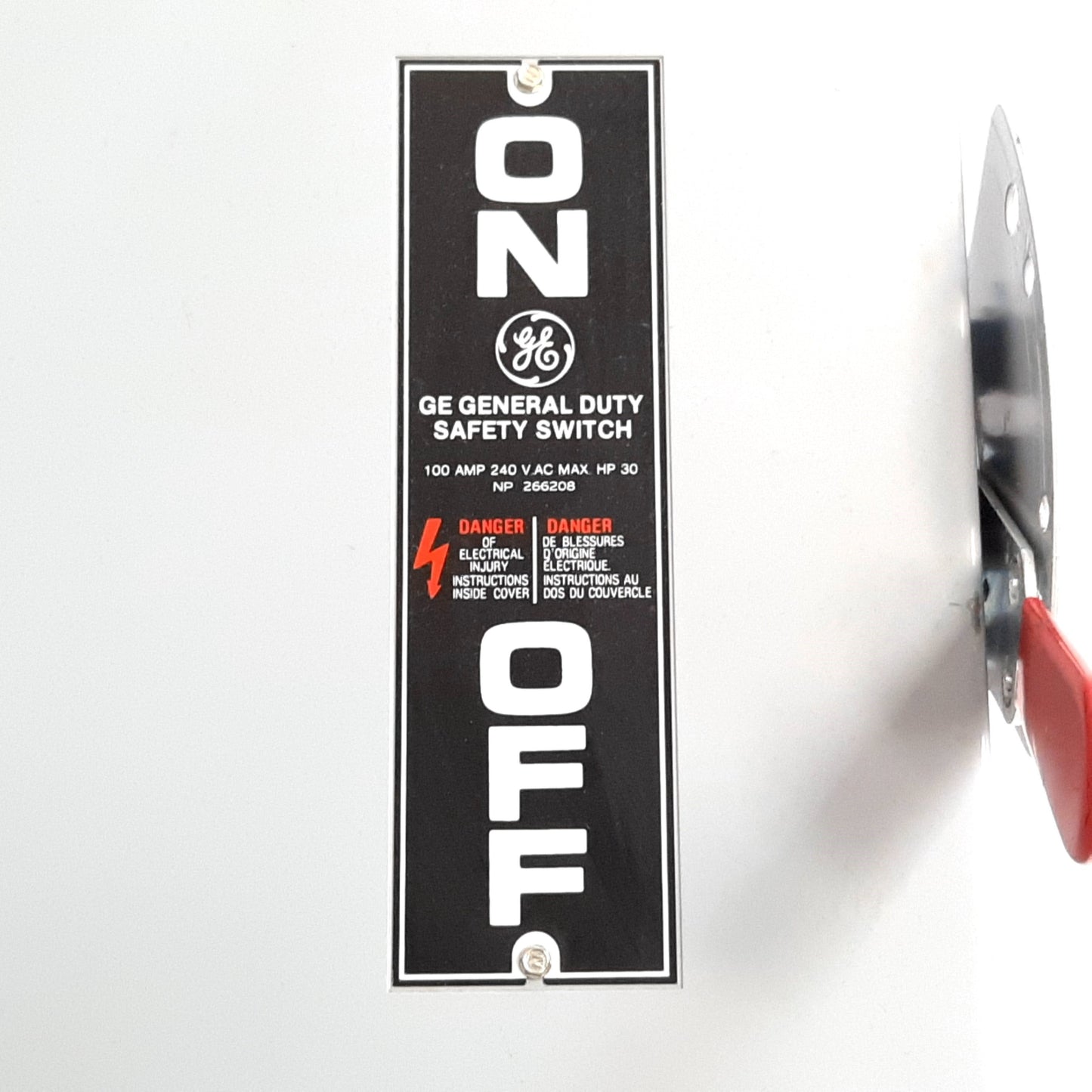 Used GE TG4323 Safety Switch, 3-Pole, Rating: 100A 240VAC/250VDC, With 80A Fuses