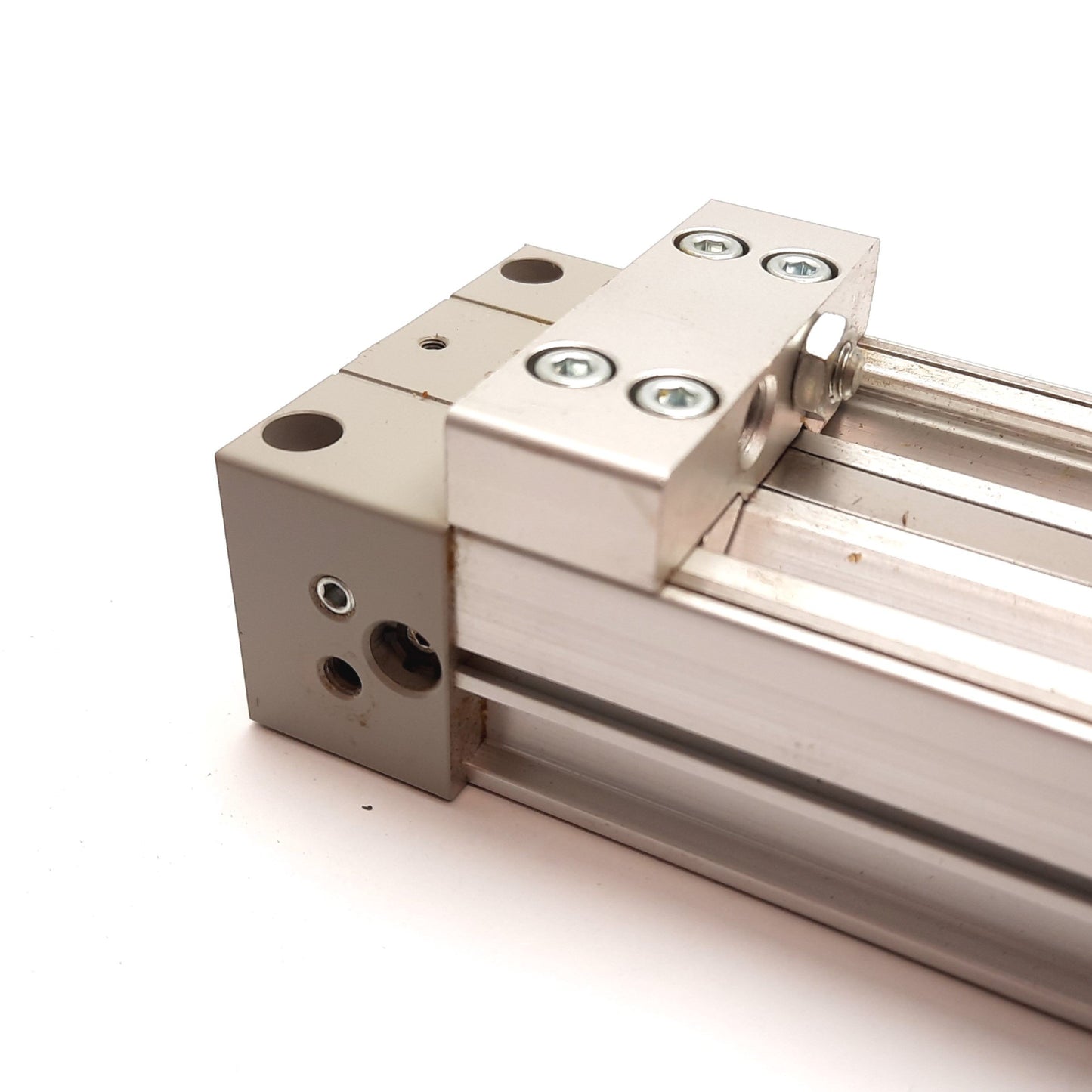 Used SMC MY1C20-500AL Rodless Cylinder, Bore: 20mm, Stroke: 500mm, 0.8MPa, M5x0.8