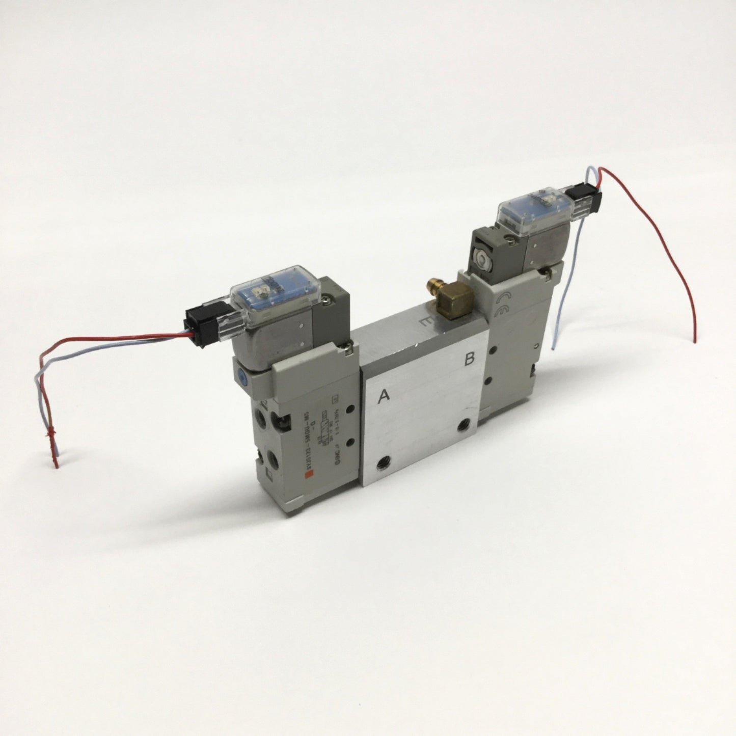 Used SMC SYJ5123-5MOU-M5-Q Body Ported Solenoid Valves (x2) 5-Port, 2-Position, 24VDC
