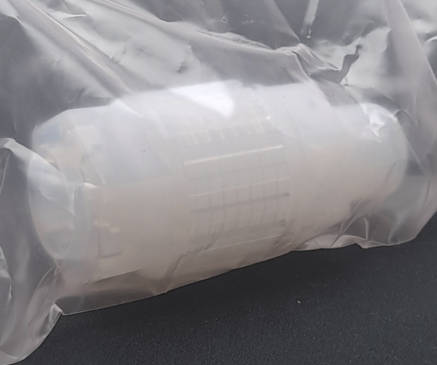 New SMC LQ3H5B-M High Purity Fluororesin Fitting, 1/2" NPT Male Port, 3/4" Tubing