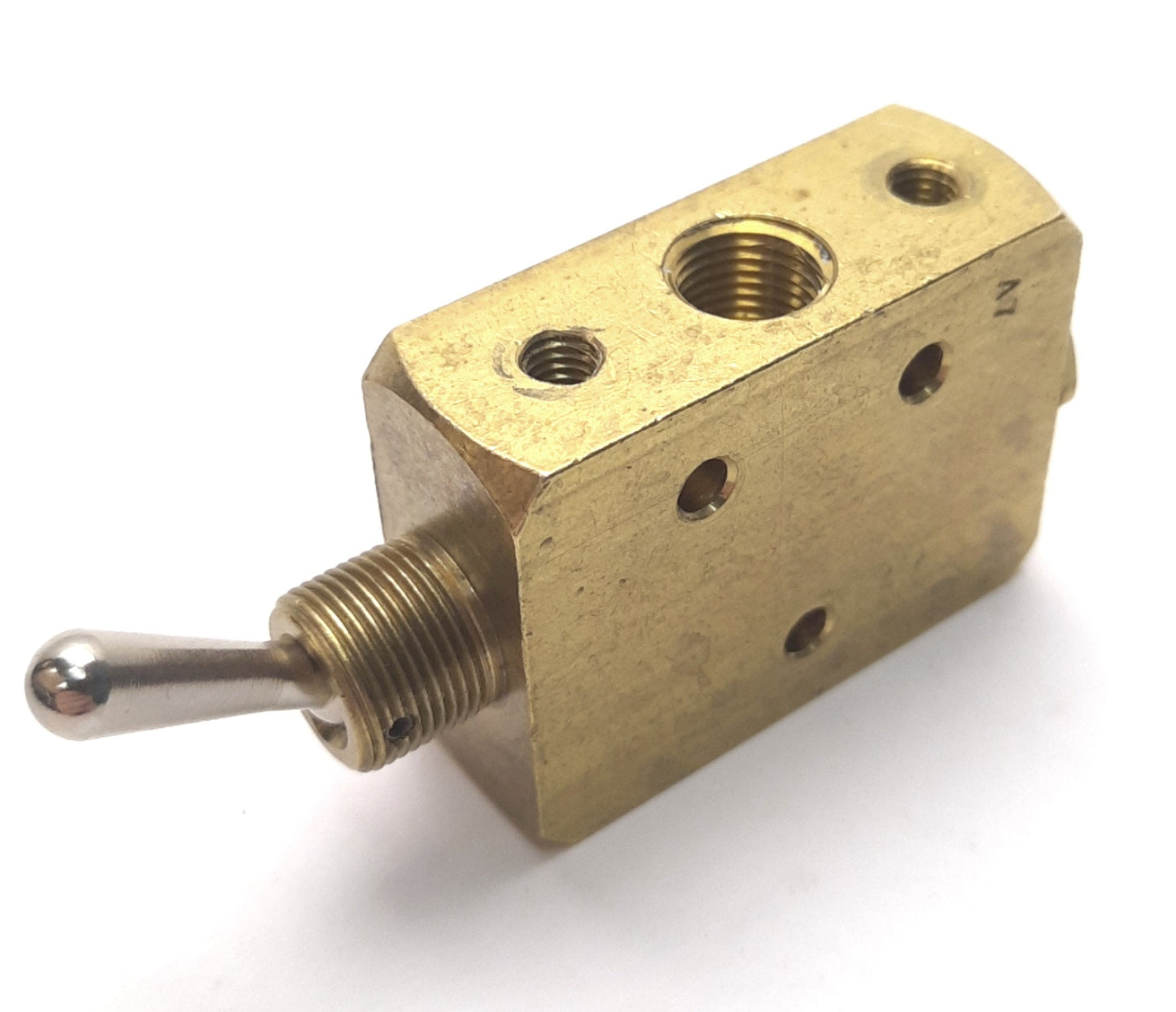 Used Clippard MJTV-4 Pneumatic Toggle Valve 2-Position 5-Port, 150psi, 1/8" NPT