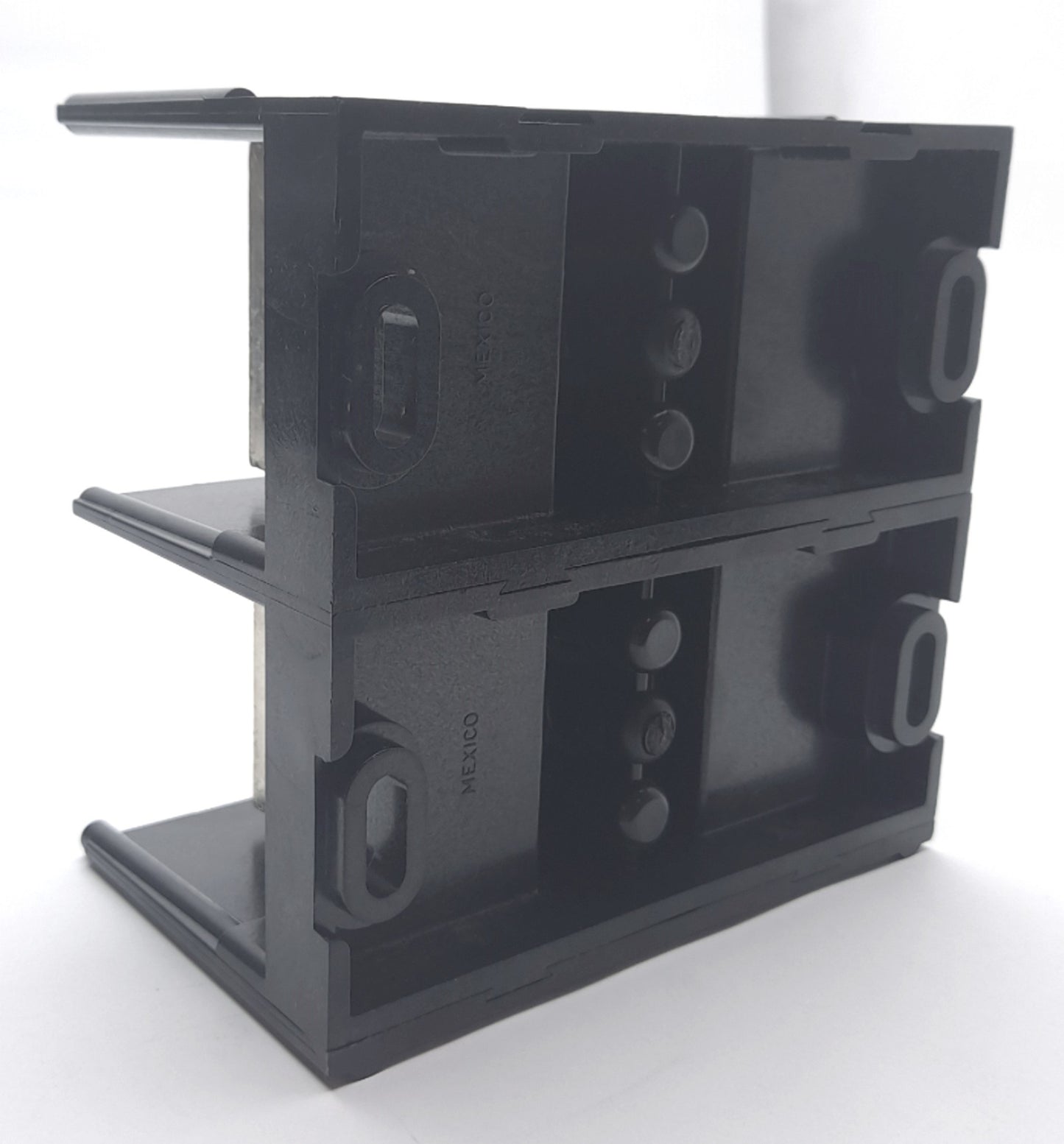 Used Mersen Ferraz Shawmut MPDB68132 Power Distribution Block 2-Poles 600V 620A, 2x6