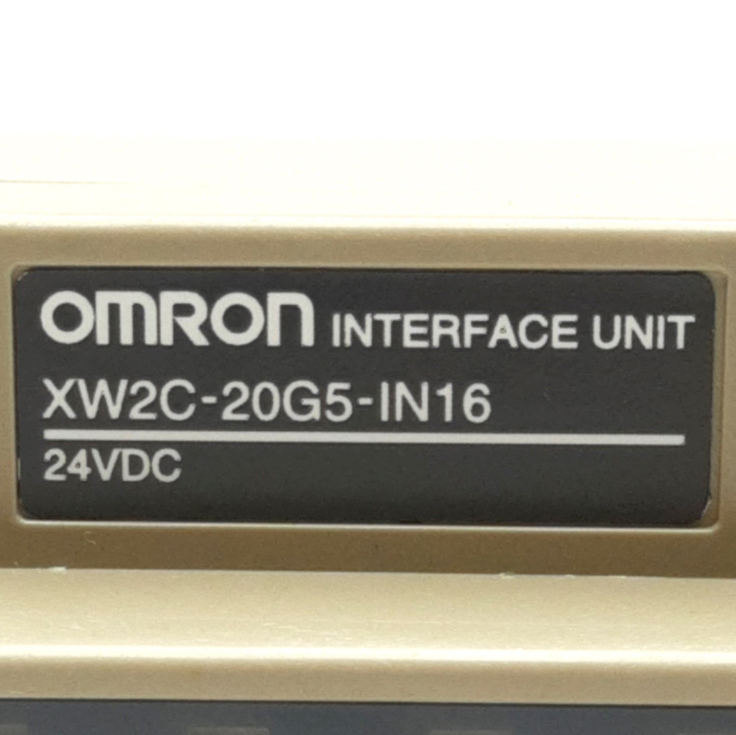 New Omron XW2C-20G5-IN16 Connector-Terminal Block, 12-24VDC, 16 Circuits, 50 MΩ min