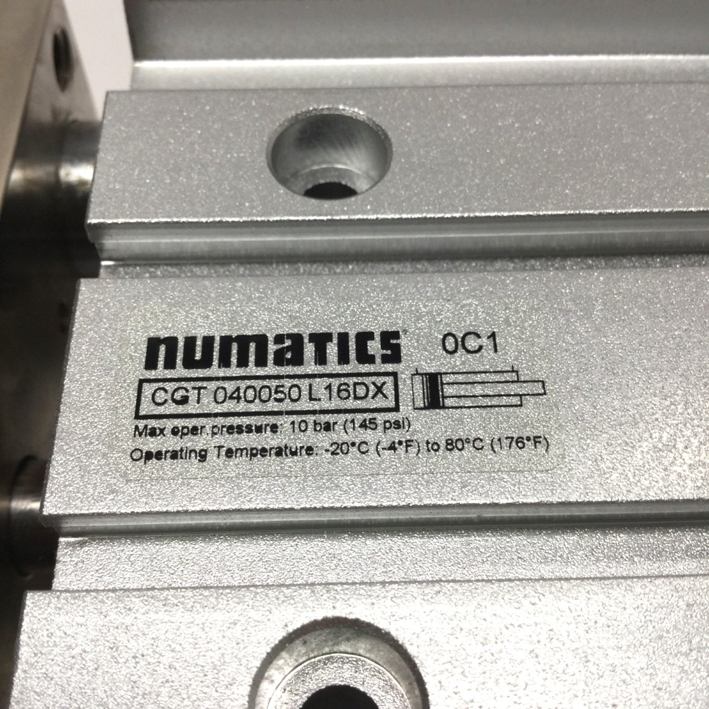 New – Open box Numatics CGT040050L16DX Ball Bearing Guided Air Cylinder 40mm Bore, 50mm Stroke