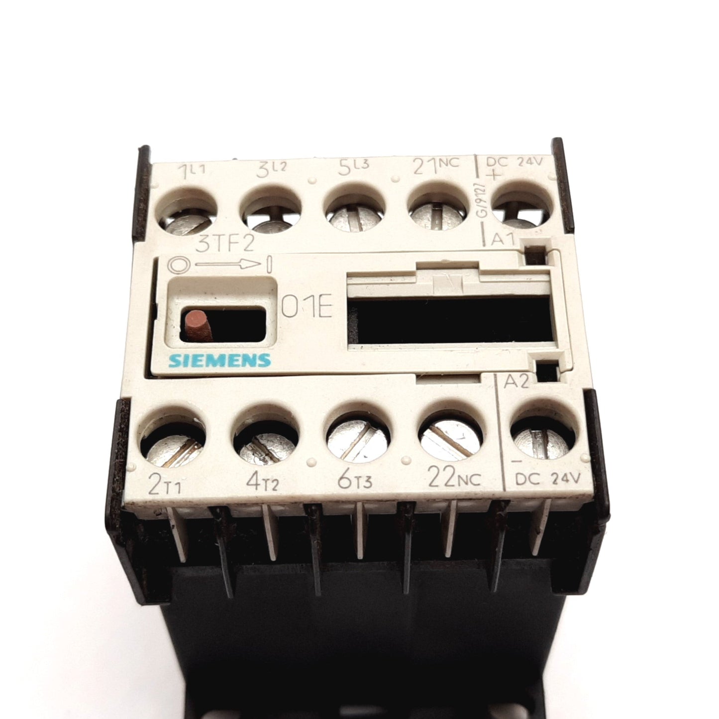 Used Siemens 3TF2001-0BB4 Contactor Relay, Control Voltage: 24VDC, Rating: 600VAC 16A