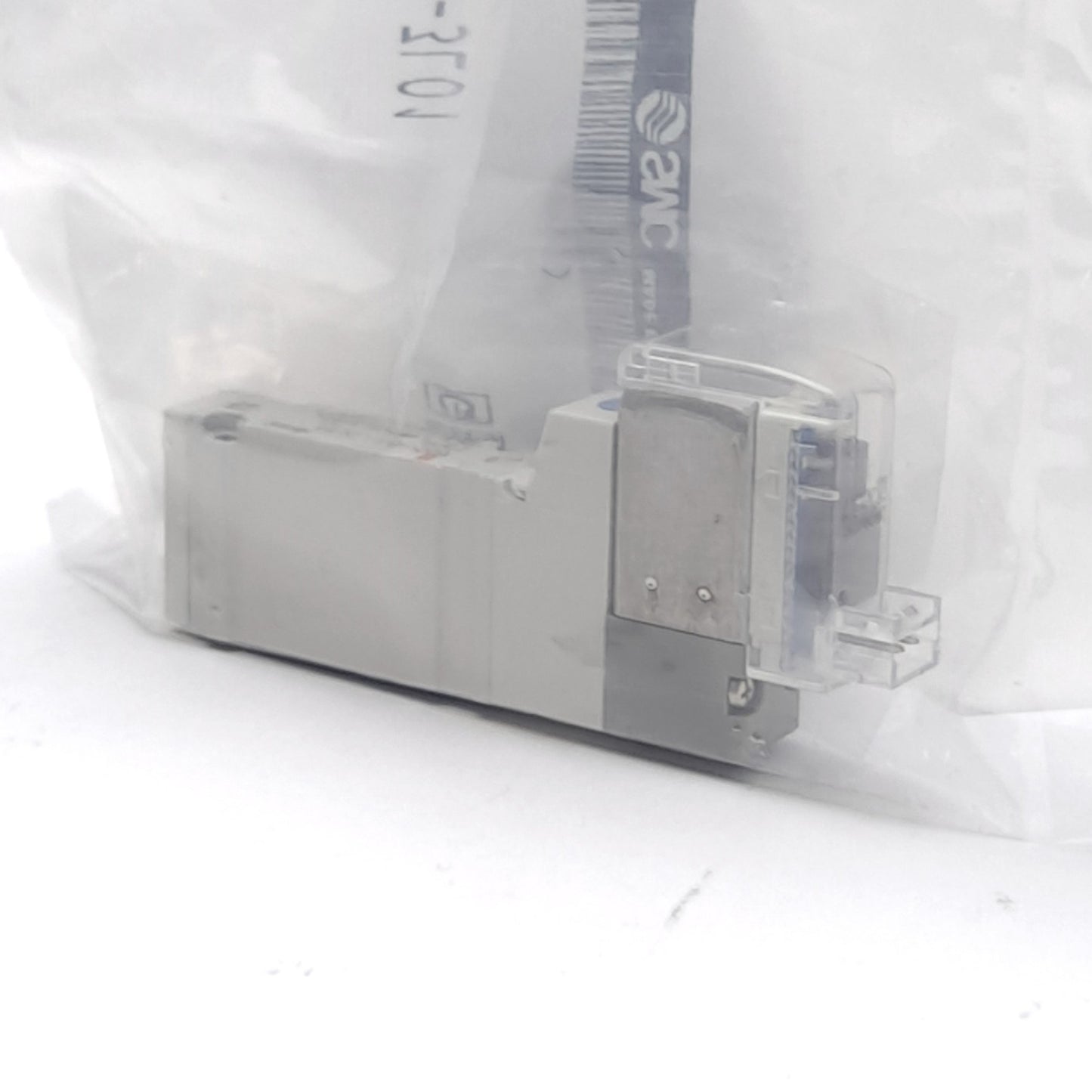 New SMC VQZ1151-3LO1 Solenoid Valve 110VAC Coil Voltage, 2-Position Single Actuation