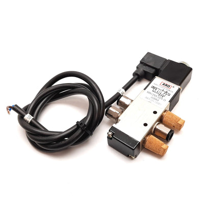 Used ARO M812SS-024-D Solenoid Valve, 2-Position 5-Port, 24VDC, 115psi, 1/8" NPT