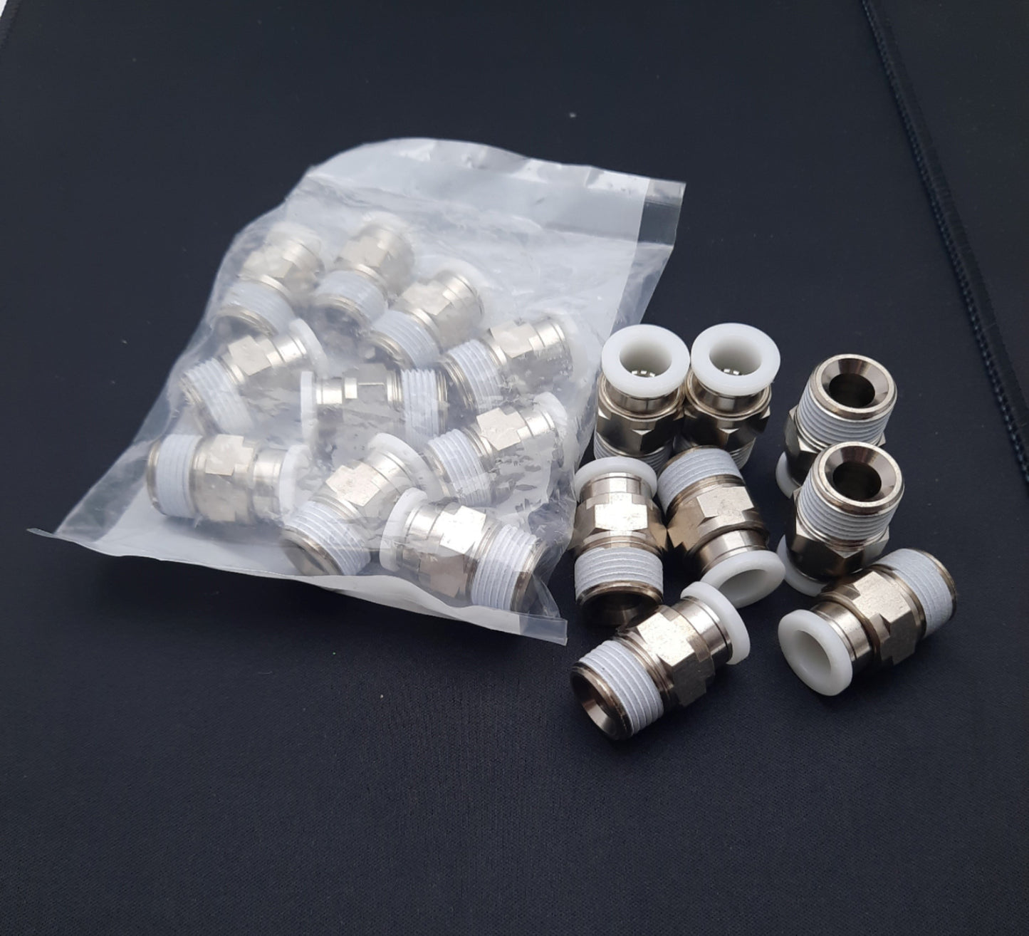 New Lot of 18 Pisco PC3/8-03 One Touch Coupling 3/8" Tube Diameter 3/8 Thread 1.0Mpa