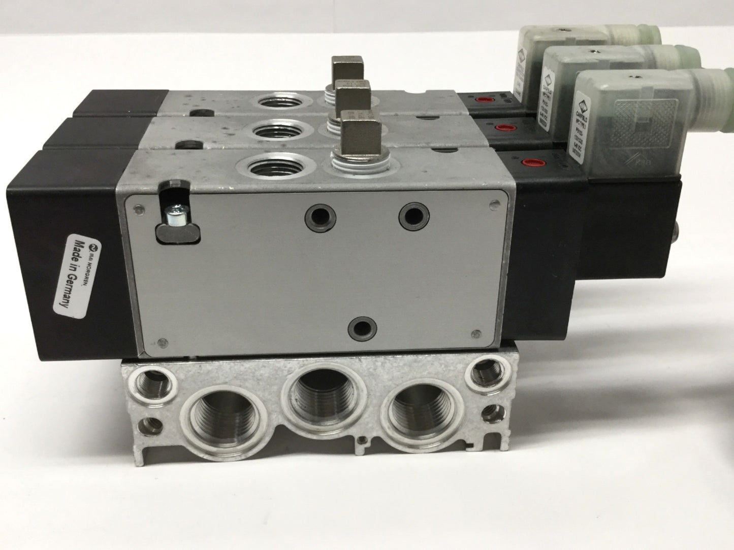 Used Norgren (3x) V62S527A-A313JB Solenoid Valves on Manifold, 5-Port 2-Pos, 24VDC