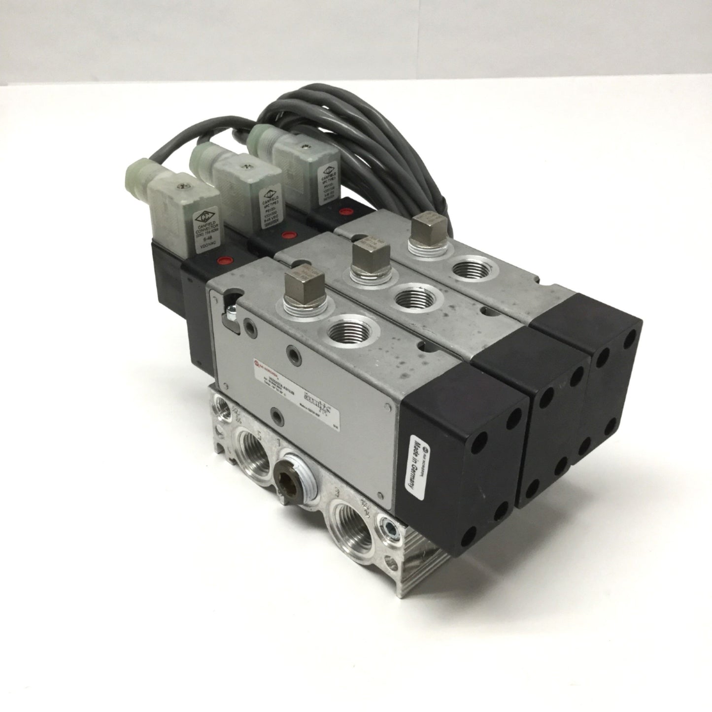 Used Norgren (3x) V62S527A-A313JB Solenoid Valves on Manifold, 5-Port 2-Pos, 24VDC