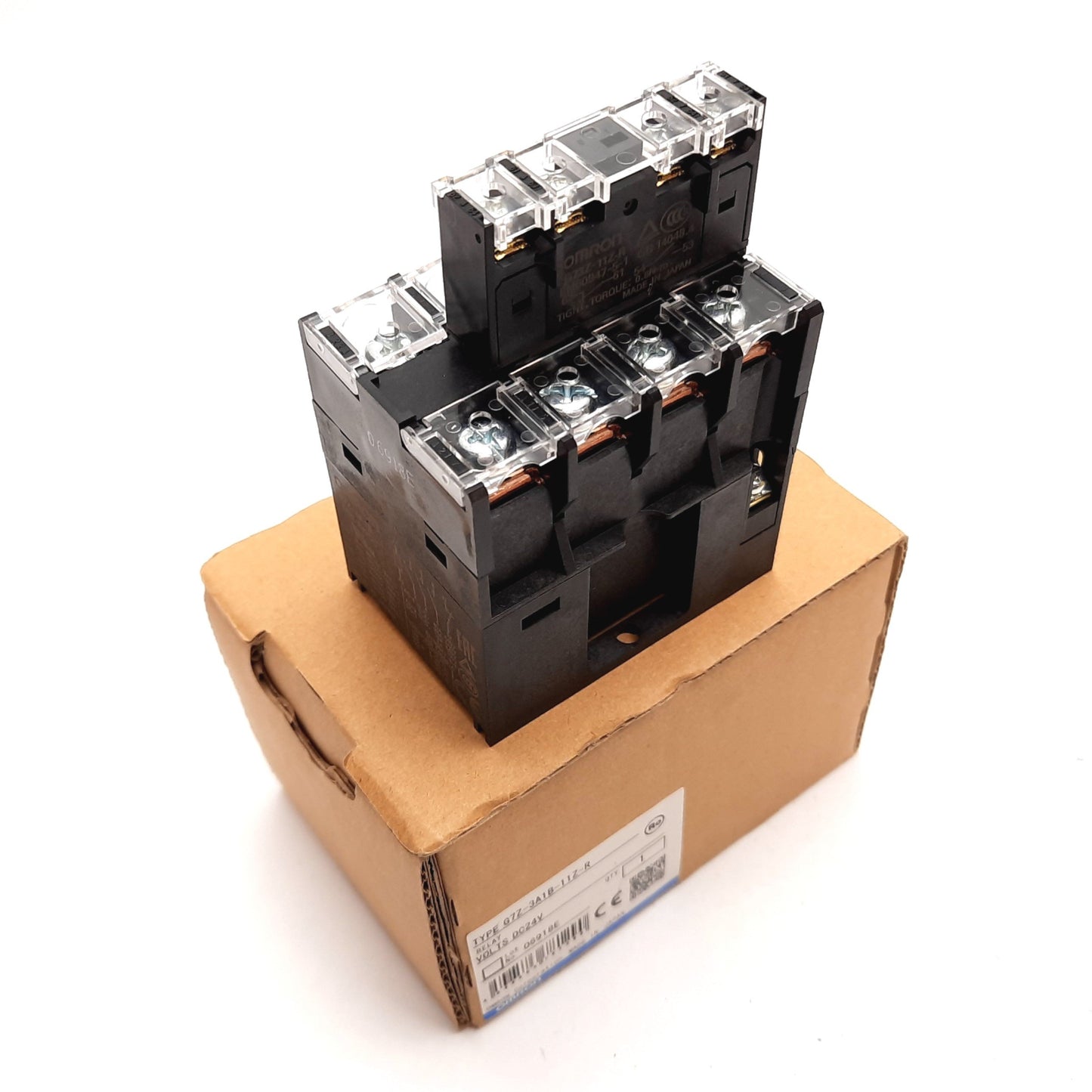 New Omron G7Z-3A1B-11Z-R Relay, 4-Pole 3x N/O 1x N/C, With Auxiliary Block N/O N/C