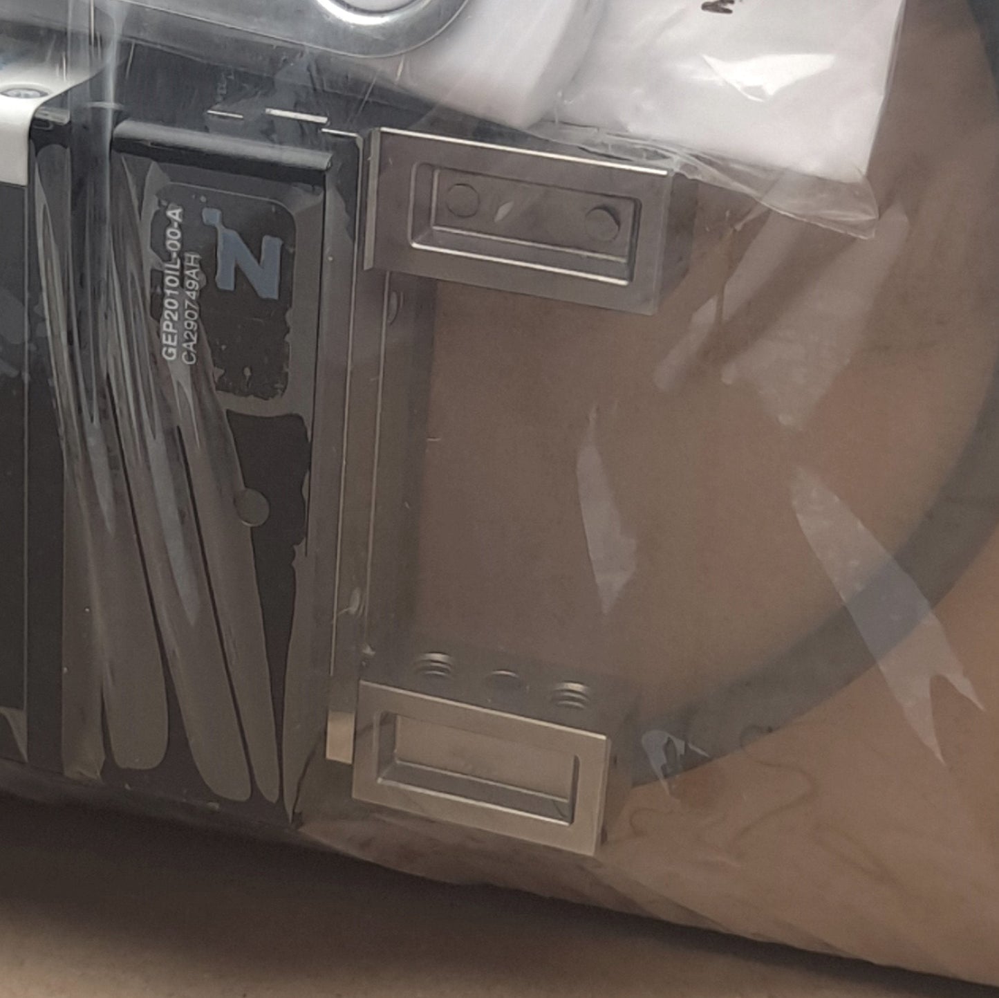 New Zimmer GEP2010IL-00-A 2-Jaw Parallel Gripper, 10mm Stroke, 50-200N Grip, 24V, 1A