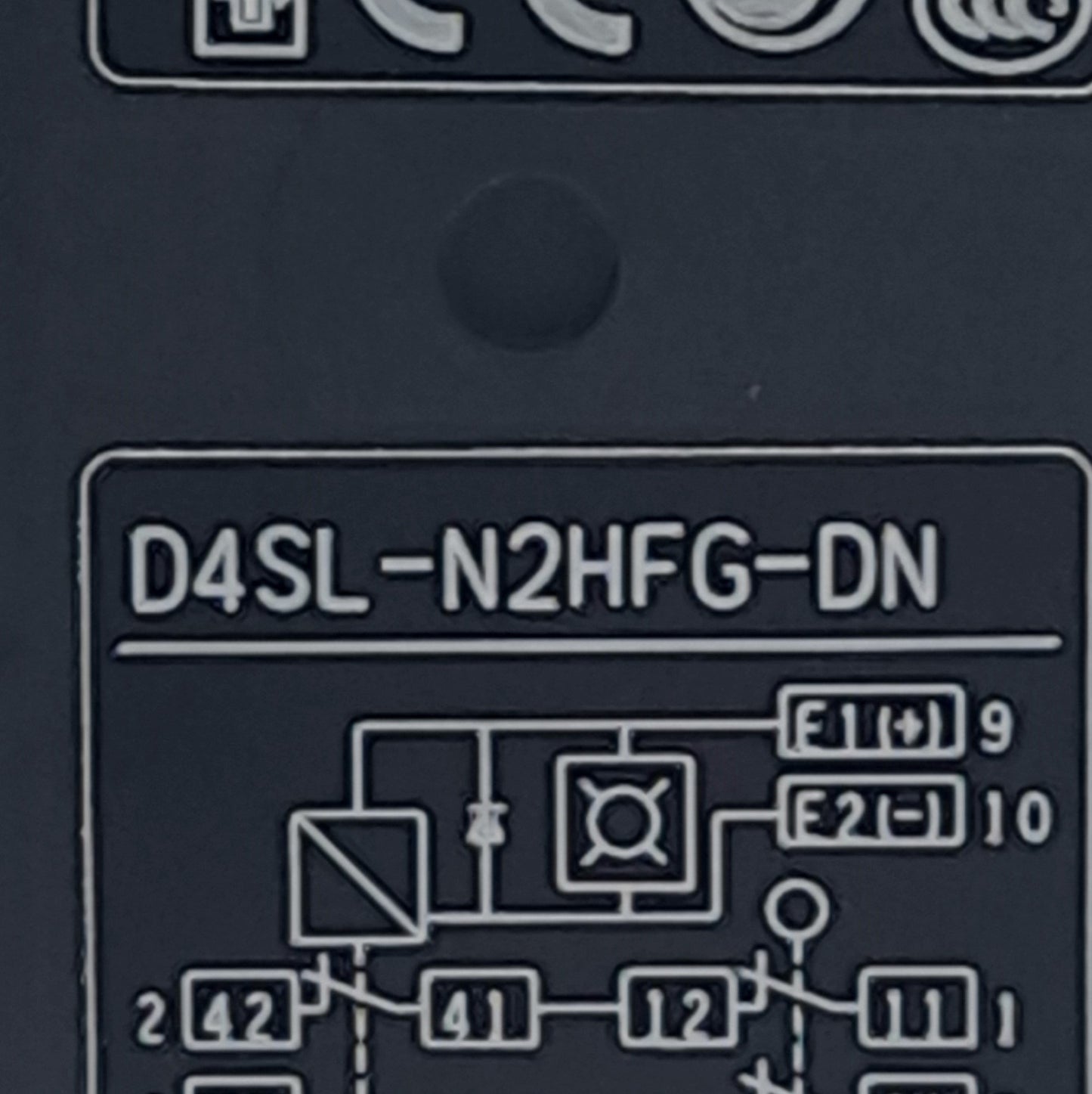 New – Open box Omron D4SL-N2HFG-DN Guard Lock Safety-Door Switch 24VDC Solenoid Lock, 5 Contact