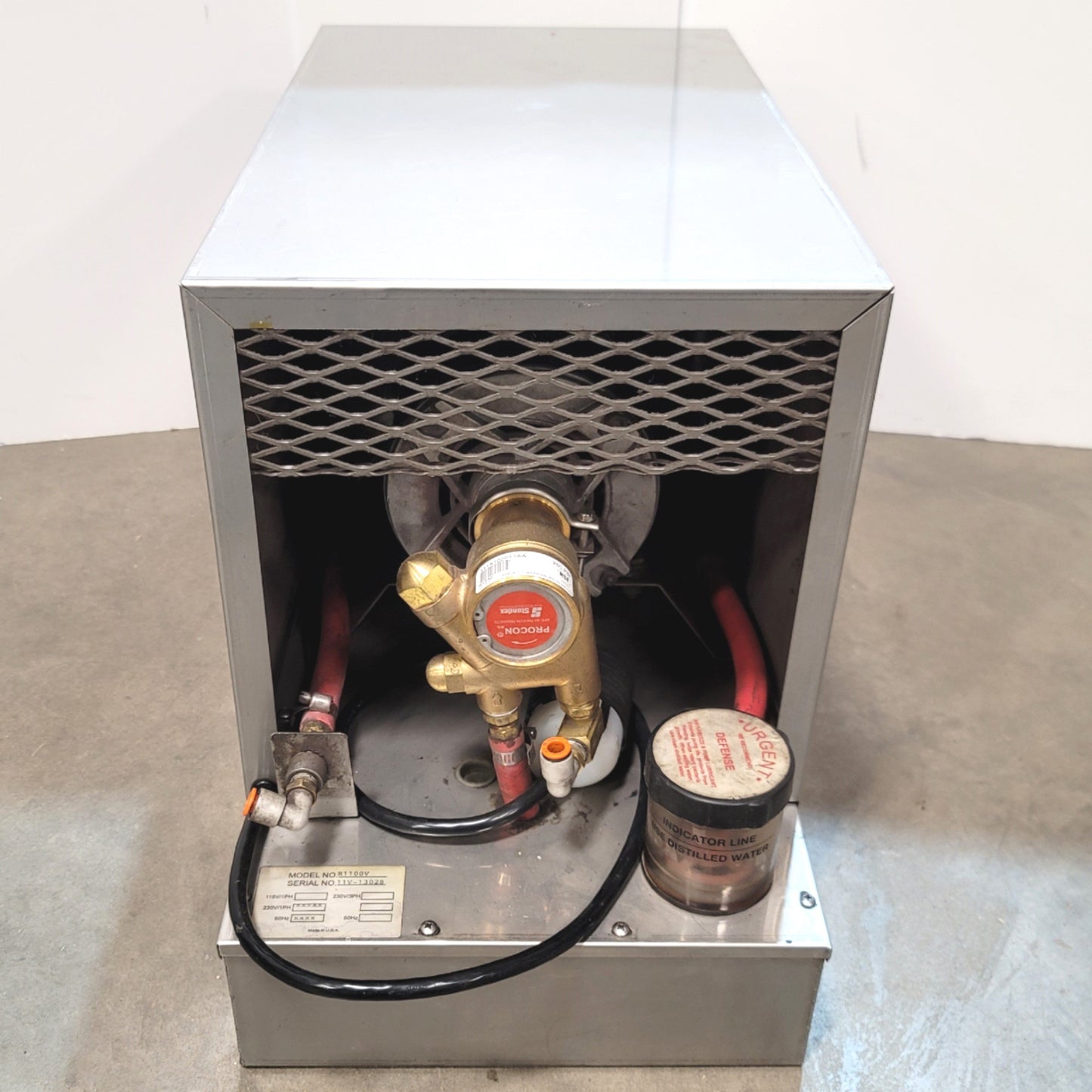 Used Dynaflux R1100V Welder Cooling System 1.7GPM, 50PSI, 3 Gallons, 1/4"NPT, 230VAC