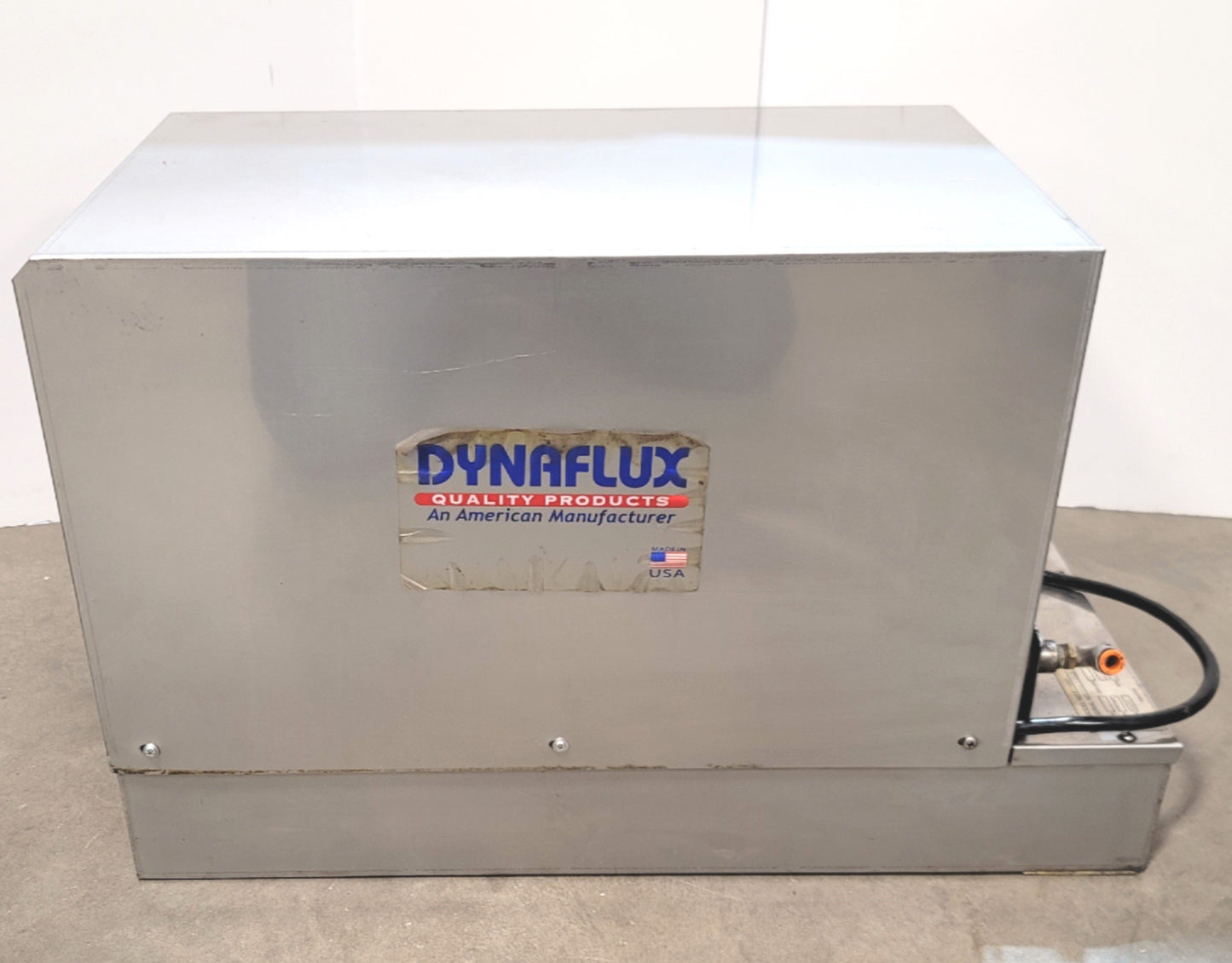 Used Dynaflux R1100V Welder Cooling System 1.7GPM, 50PSI, 3 Gallons, 1/4"NPT, 230VAC