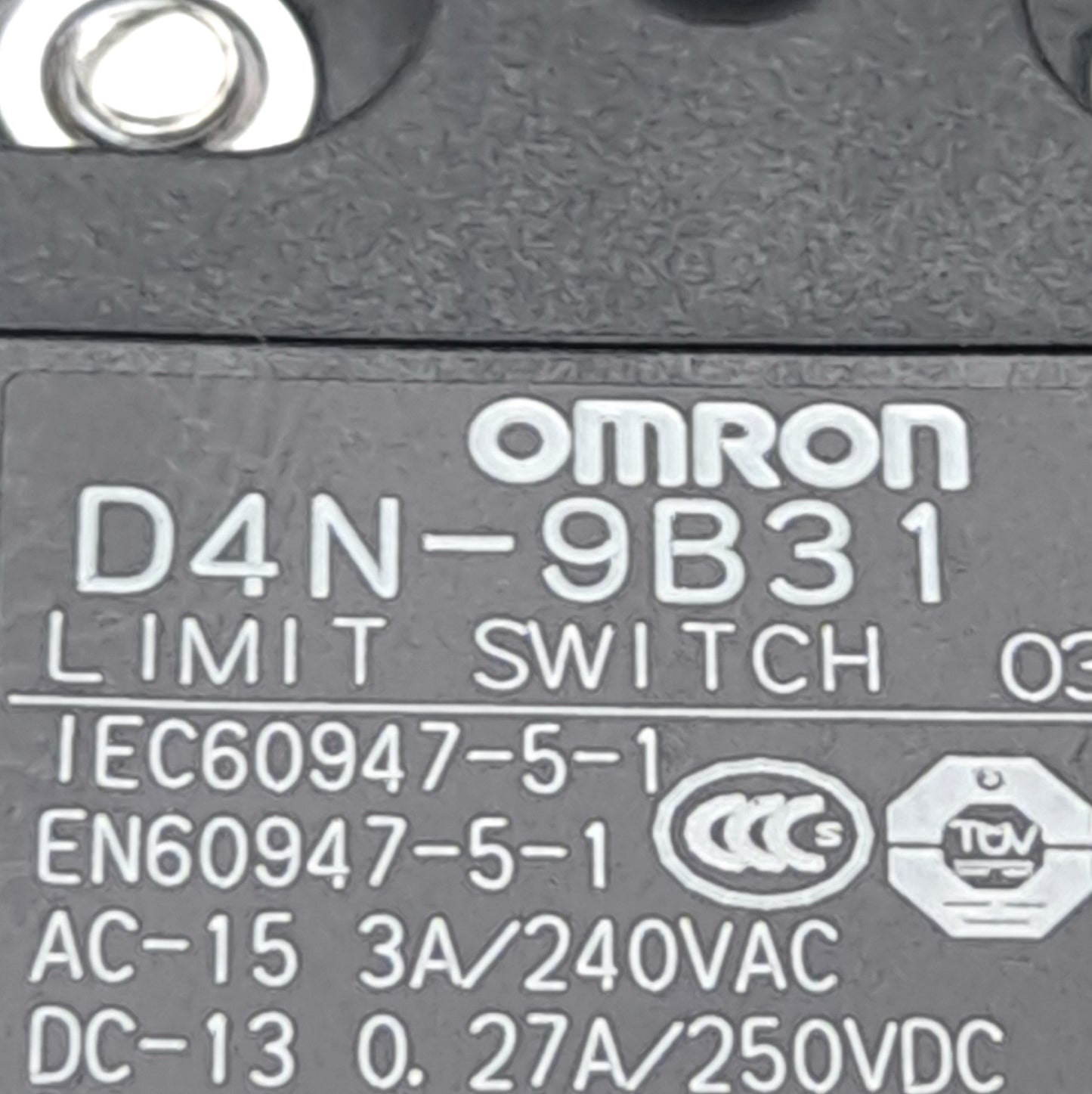 New SMC VP744-5DZ1-04-M-X538 Pressure Release Valves, 24VDC, 0.25-0.7MPa, 1/2" Port