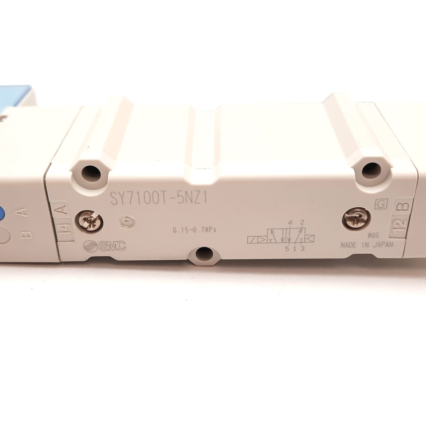 New SMC SY7100T-5NZ1 Solenoid Valve, 2-Position 5-Port, 24VDC, 0.15-0.7MPa