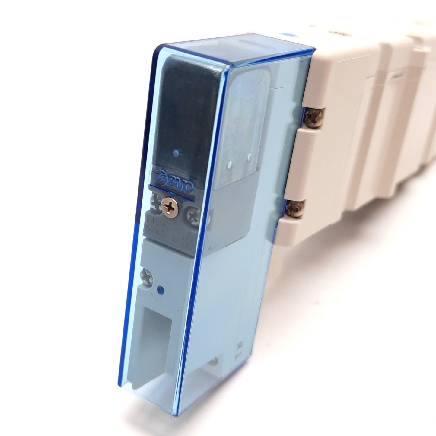 New SMC SY7100T-5NZ1 Solenoid Valve, 2-Position 5-Port, 24VDC, 0.15-0.7MPa