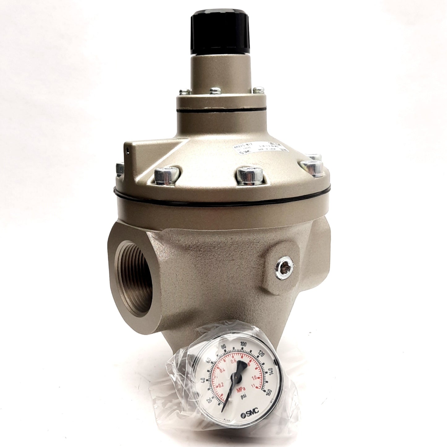 New – Open box SMC AR825-N12 Pilot Regulator, 0.05~0.83MPa Set, 1.0MPa Max, 1-1/4" NPT Ports