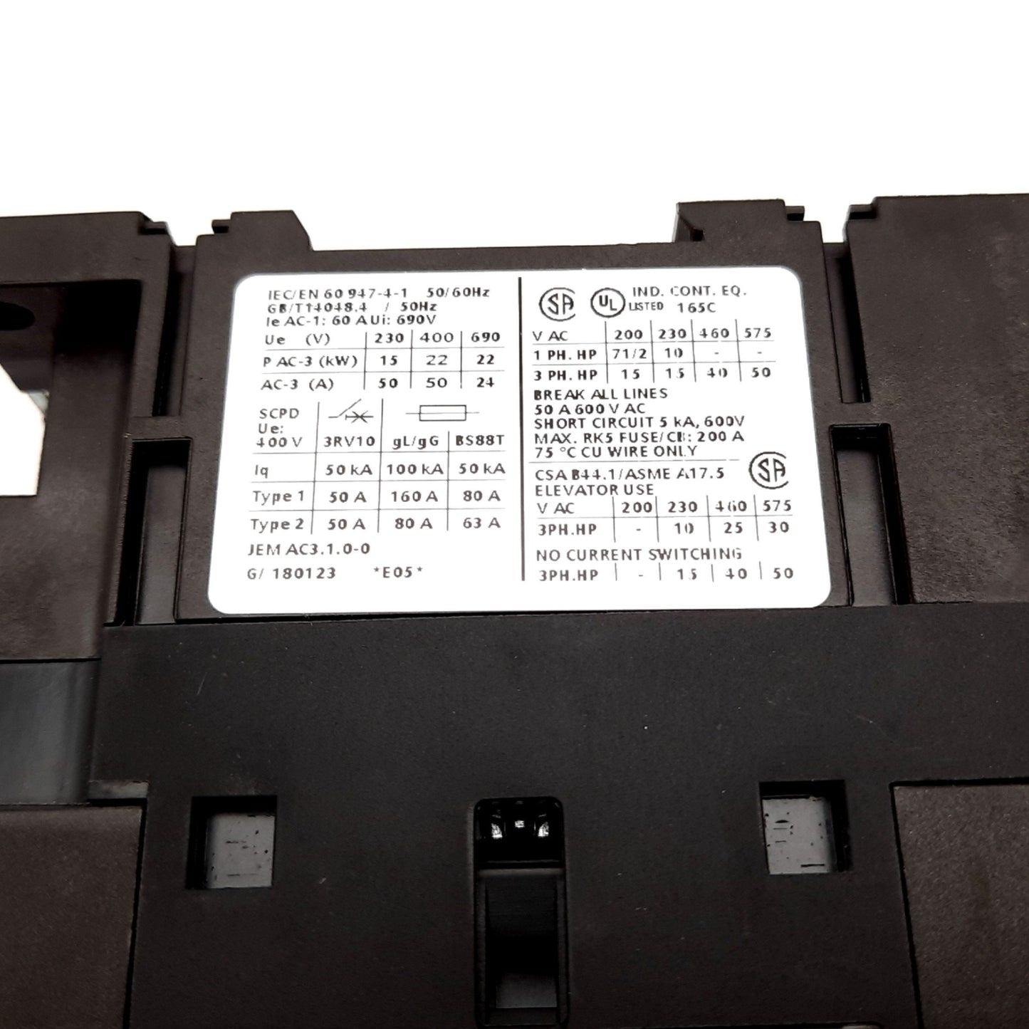 New Siemens 3RT1036-1AK60 Contactor, 3-Pole, Coil: 110/120VAC, Rating: 50A 600VAC