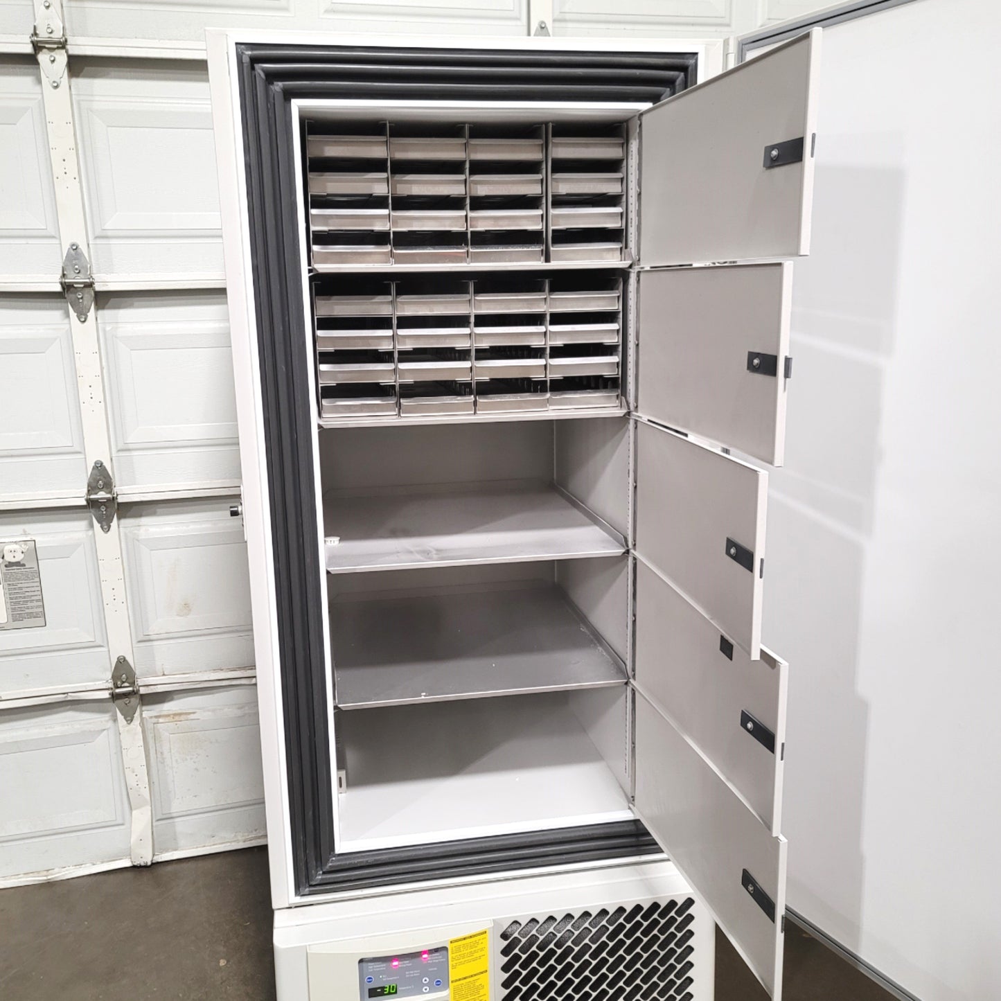 Used Fisher Scientific 8956 Isotemp Ultra Low Temp Upright Freezer -86°C 17CuFt 115V