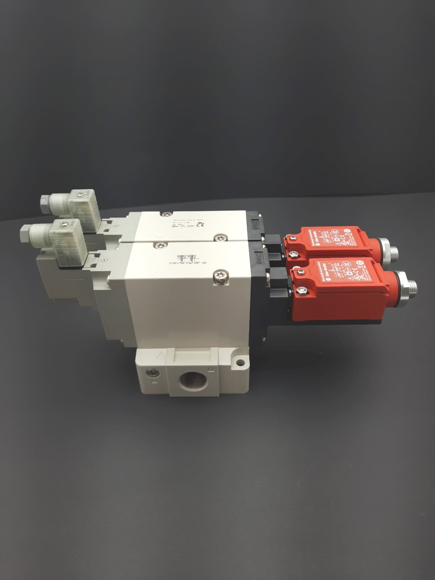 New SMC VP744-5YZ1-04N-S1-X538 Residual Pressure Release Valve 24VDC 0.25-0.7MPa