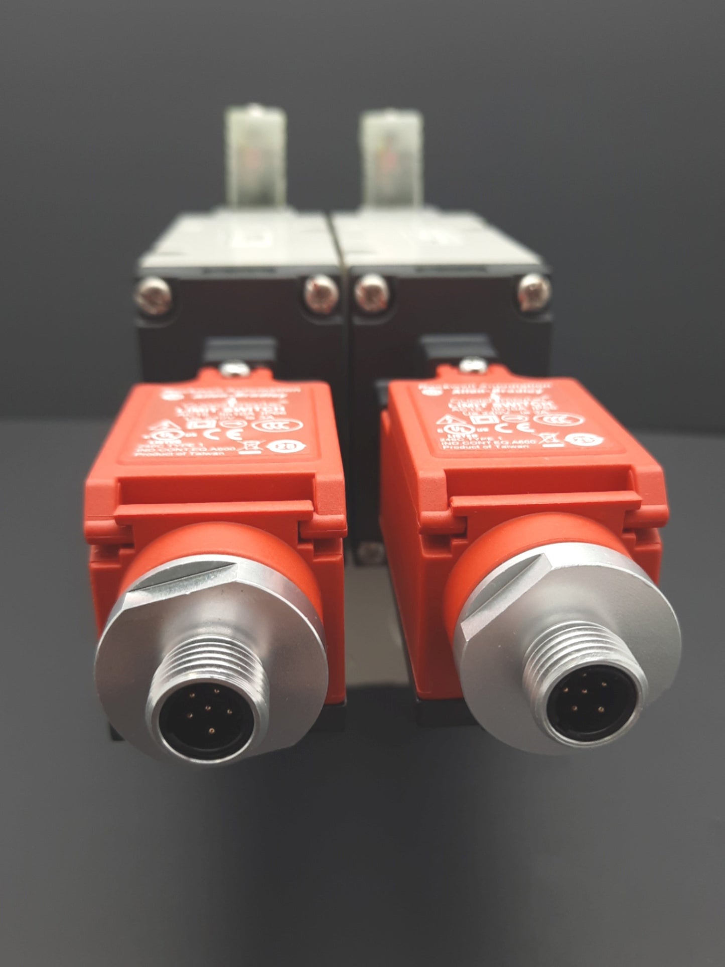 New SMC VP744-5YZ1-04N-S1-X538 Residual Pressure Release Valve 24VDC 0.25-0.7MPa