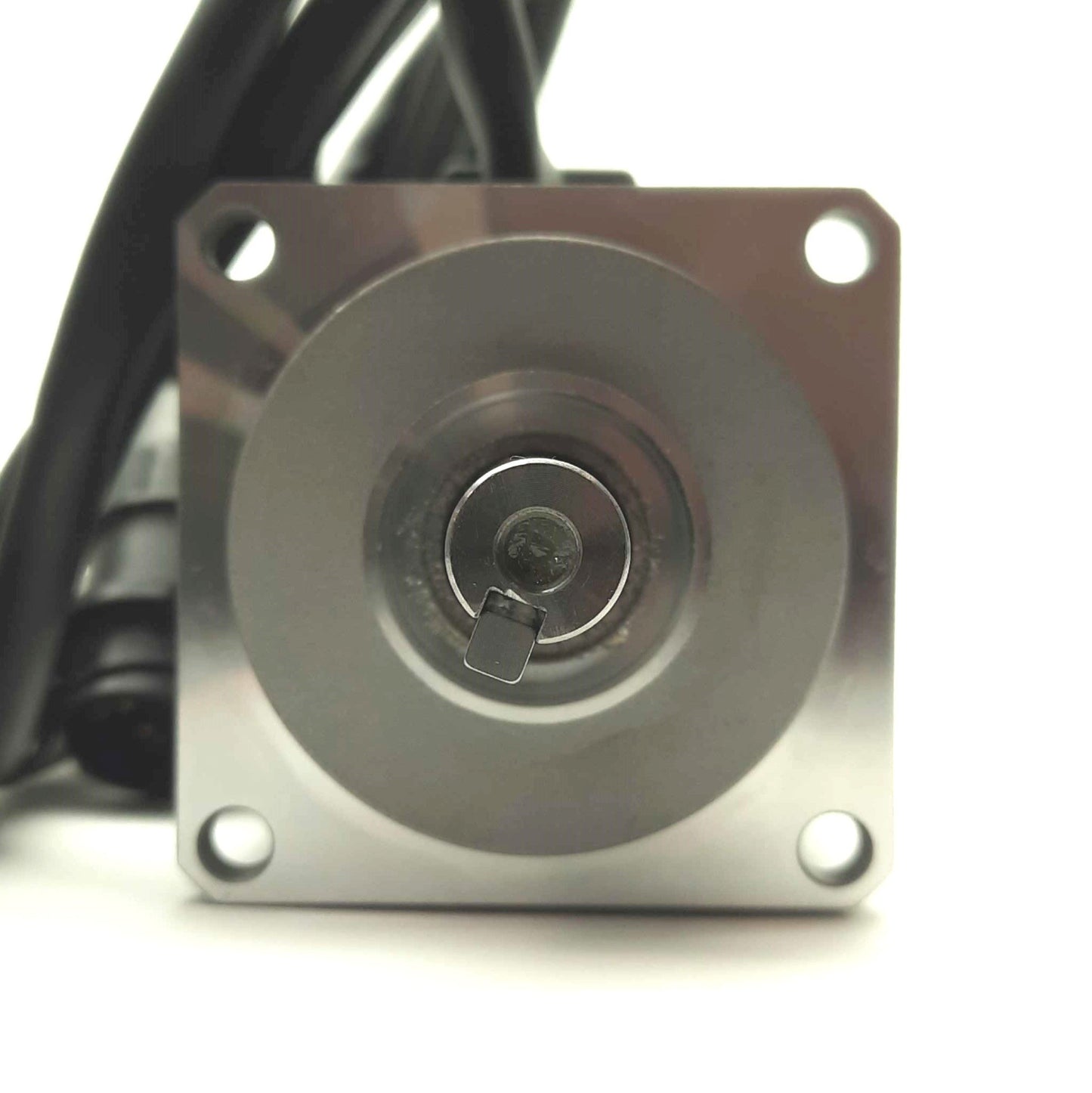 New – Open box Allen Bradley TLY-A230P-BJ64AA Kinetix Servo Motor 70mm Frame 3Ø 230VAC w/Brake