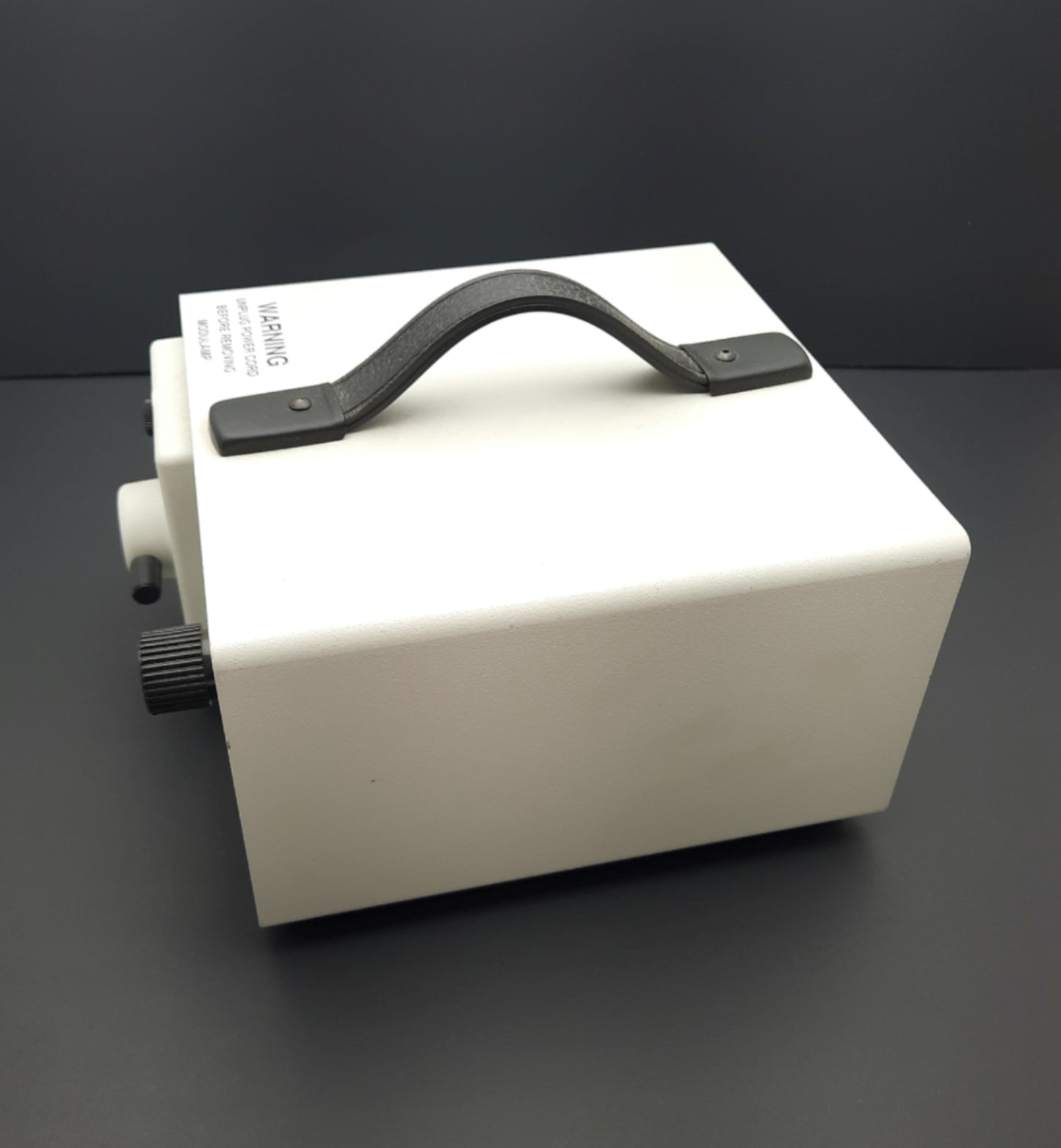 Used Leeds 20500./14 Microscope Fiber Optic Light Source 115-120VAC, 150W EKE