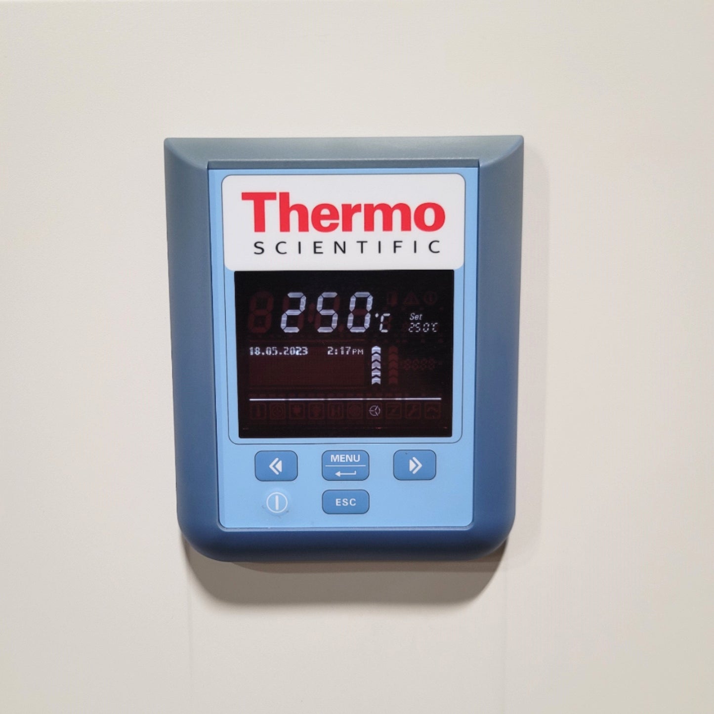 Used Thermo Scientific OMH100 Heratherm Advanced Lab Oven 50° To 330°C 208-240VAC 1Ph