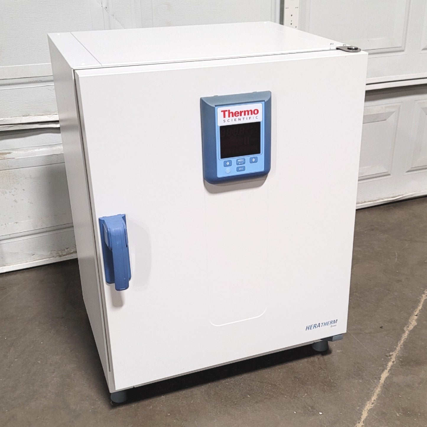 Used Thermo Scientific OMH100 Heratherm Advanced Lab Oven 50° To 330°C 208-240VAC 1Ph