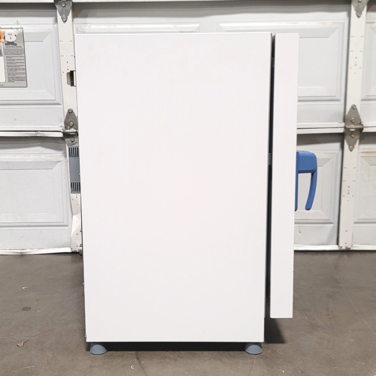 Used Thermo Scientific OMH100 Heratherm Advanced Lab Oven 50° To 330°C 208-240VAC 1Ph