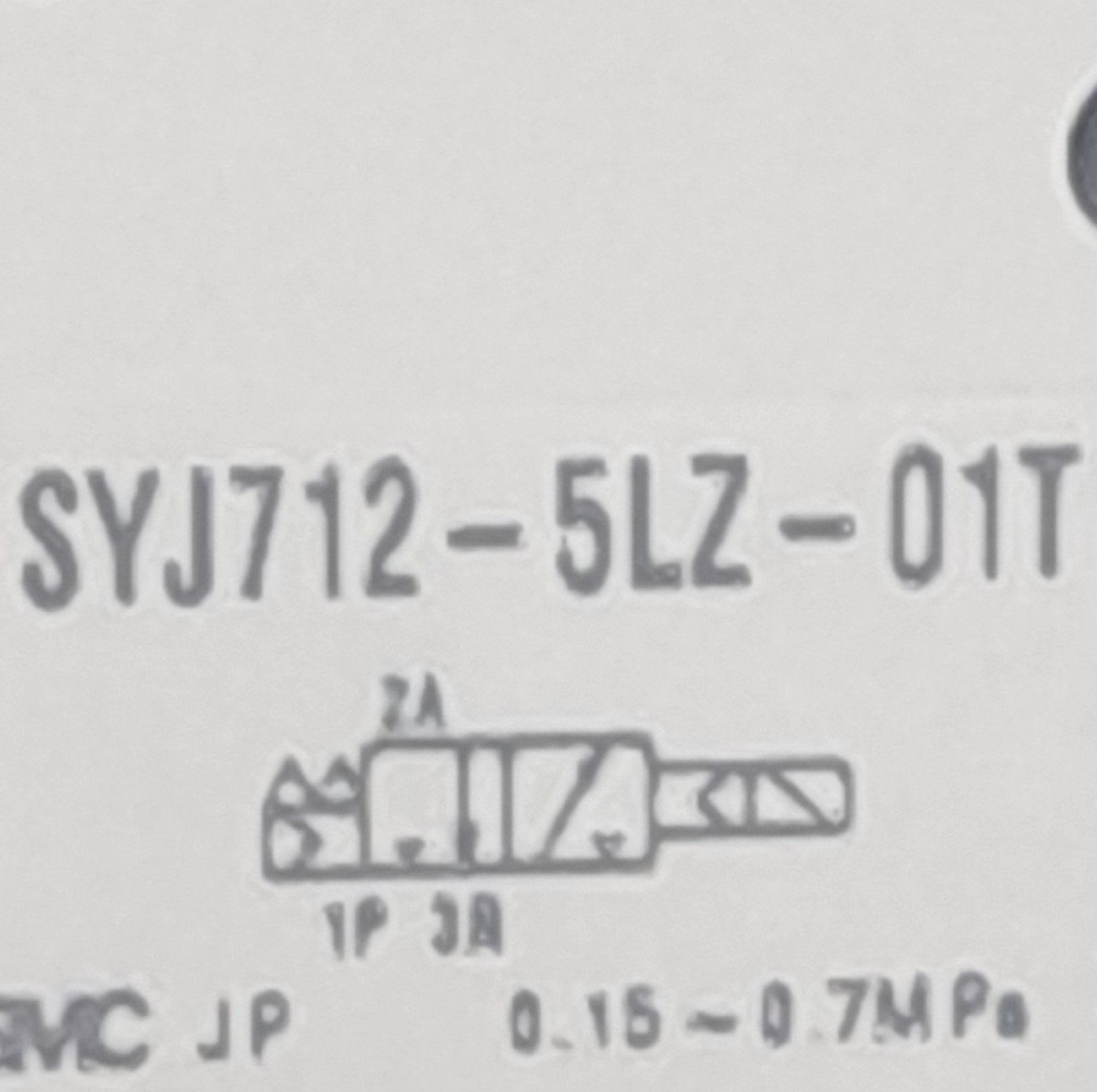 New SMC SYJ712-5LZ-01T Solenoid Valve, 2-Position 3-Port, 24VDC, 1/8" NPTF, L-Plug