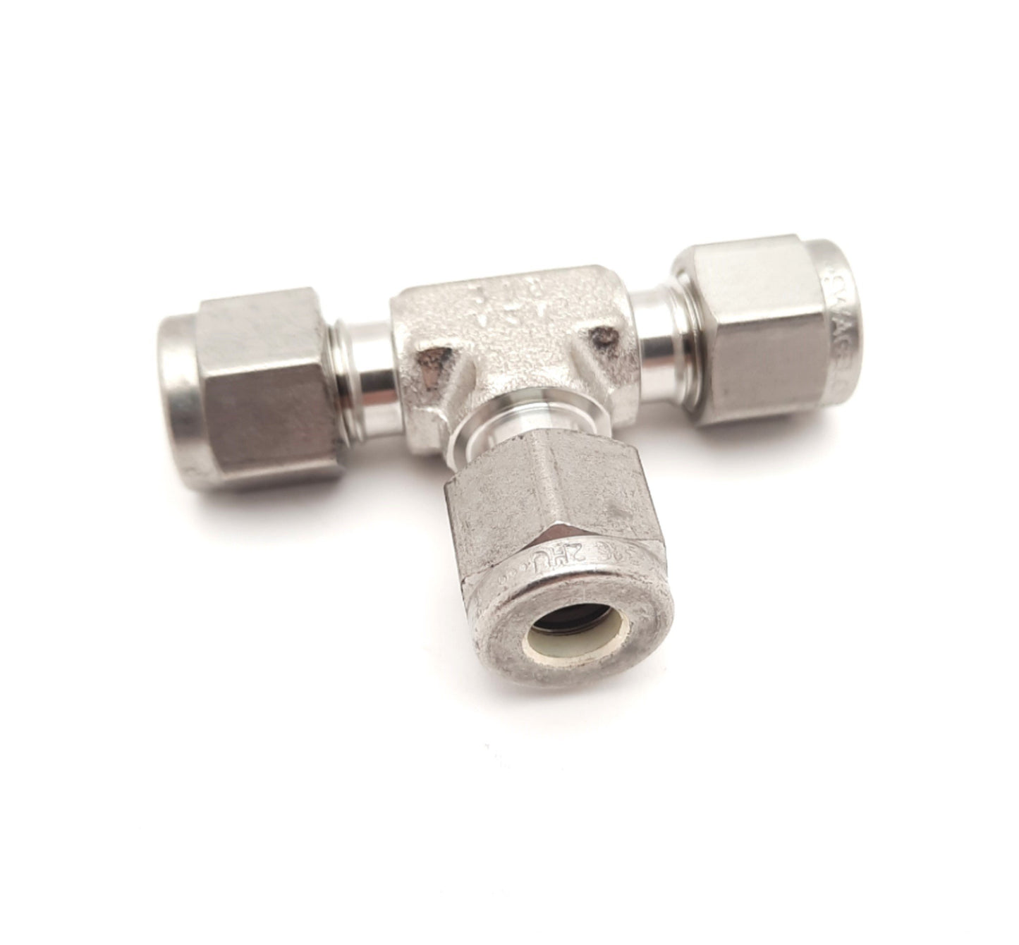 New Swagelok SS-400-3BT Stainless Steel Tube Fitting, Bored Through Union Tee 1/4"